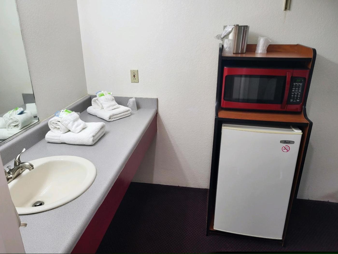 Rose's Motel photo 85