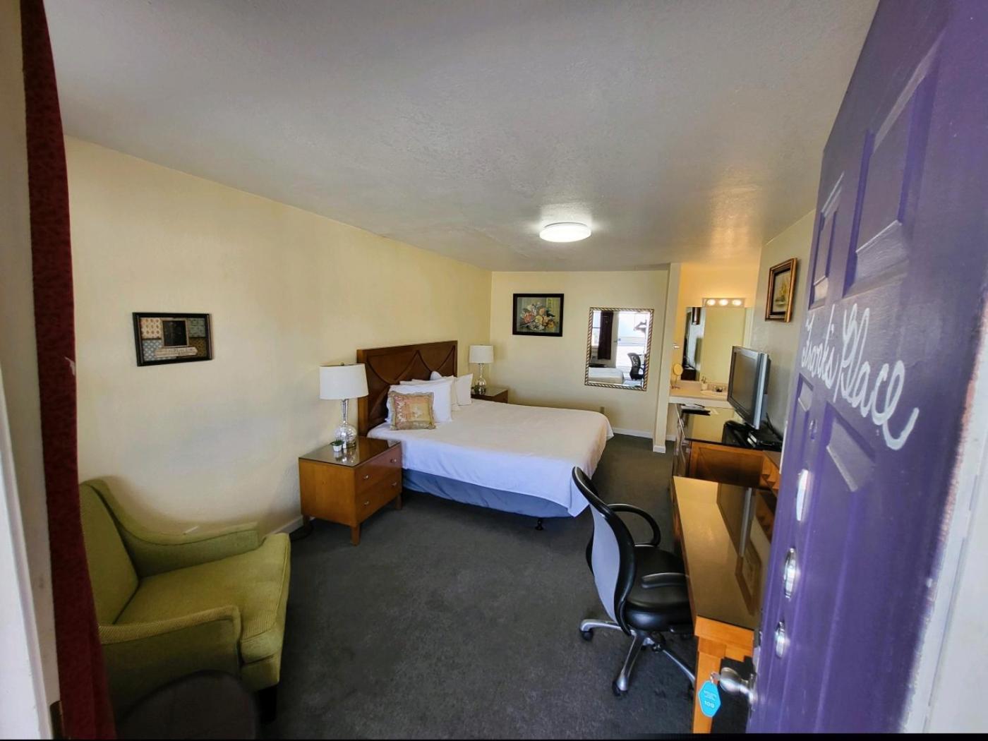 Rose's Motel photo 27