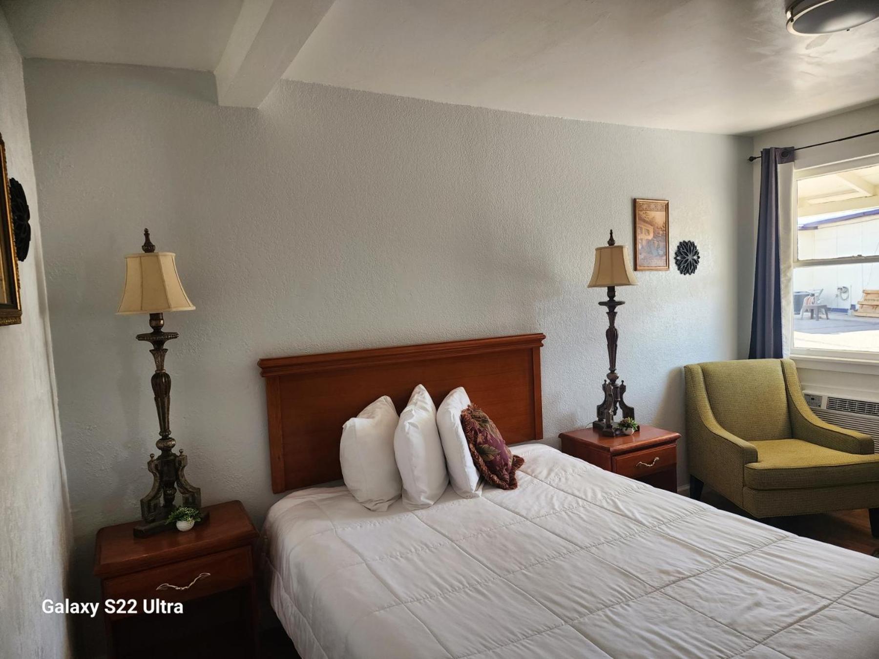 Rose's Motel photo 80