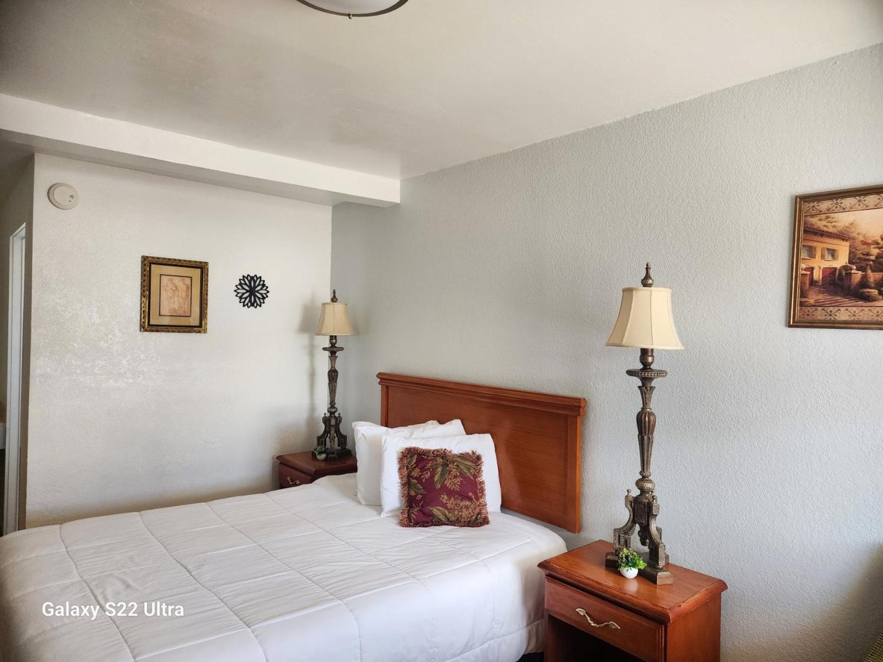 Rose's Motel photo 31