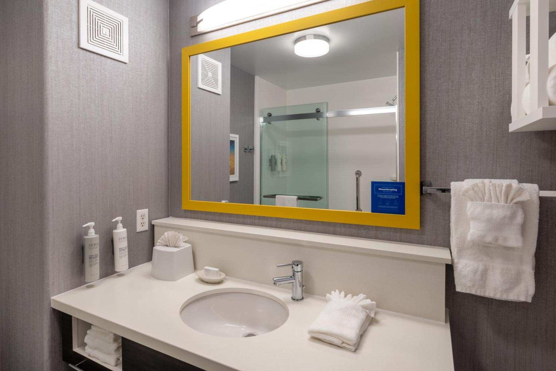 Hampton Inn & Suites Agoura Hills photo 75