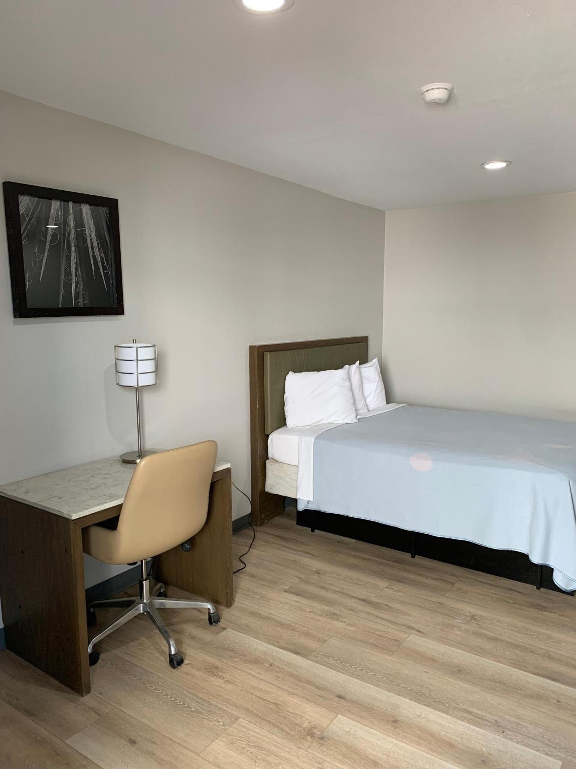 Big 7 Motel Chula Vista I-5 photo 15