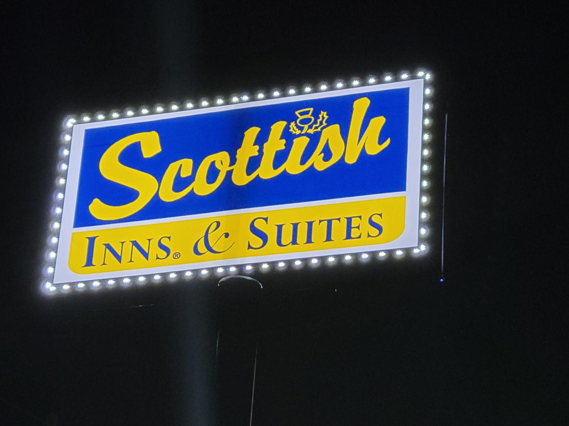 Scottish Inn & Suites photo 32