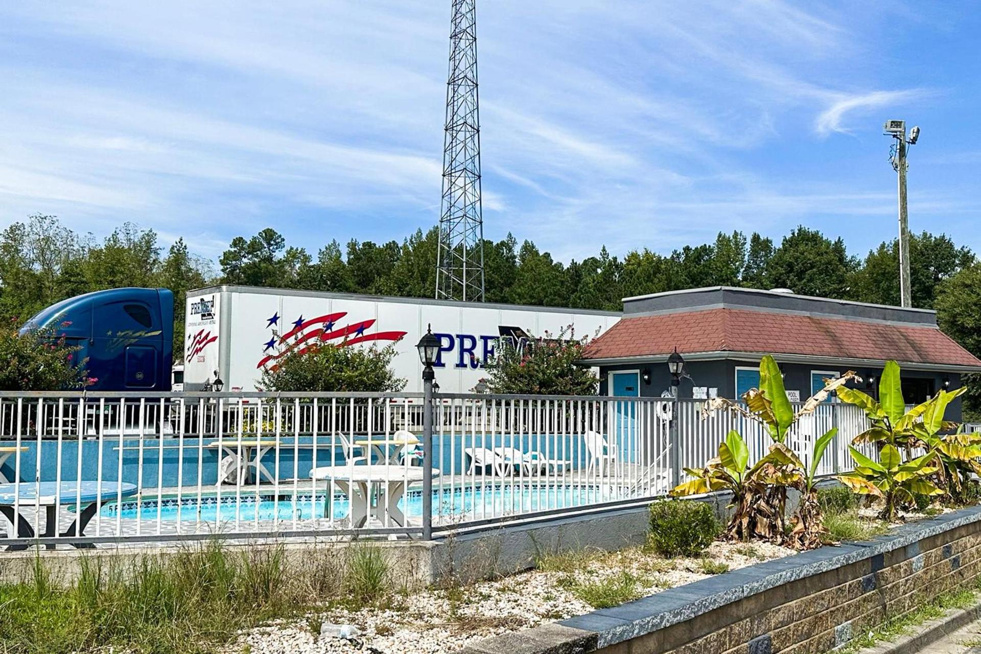 Executive Inn Ridgeway I-77 photo 6