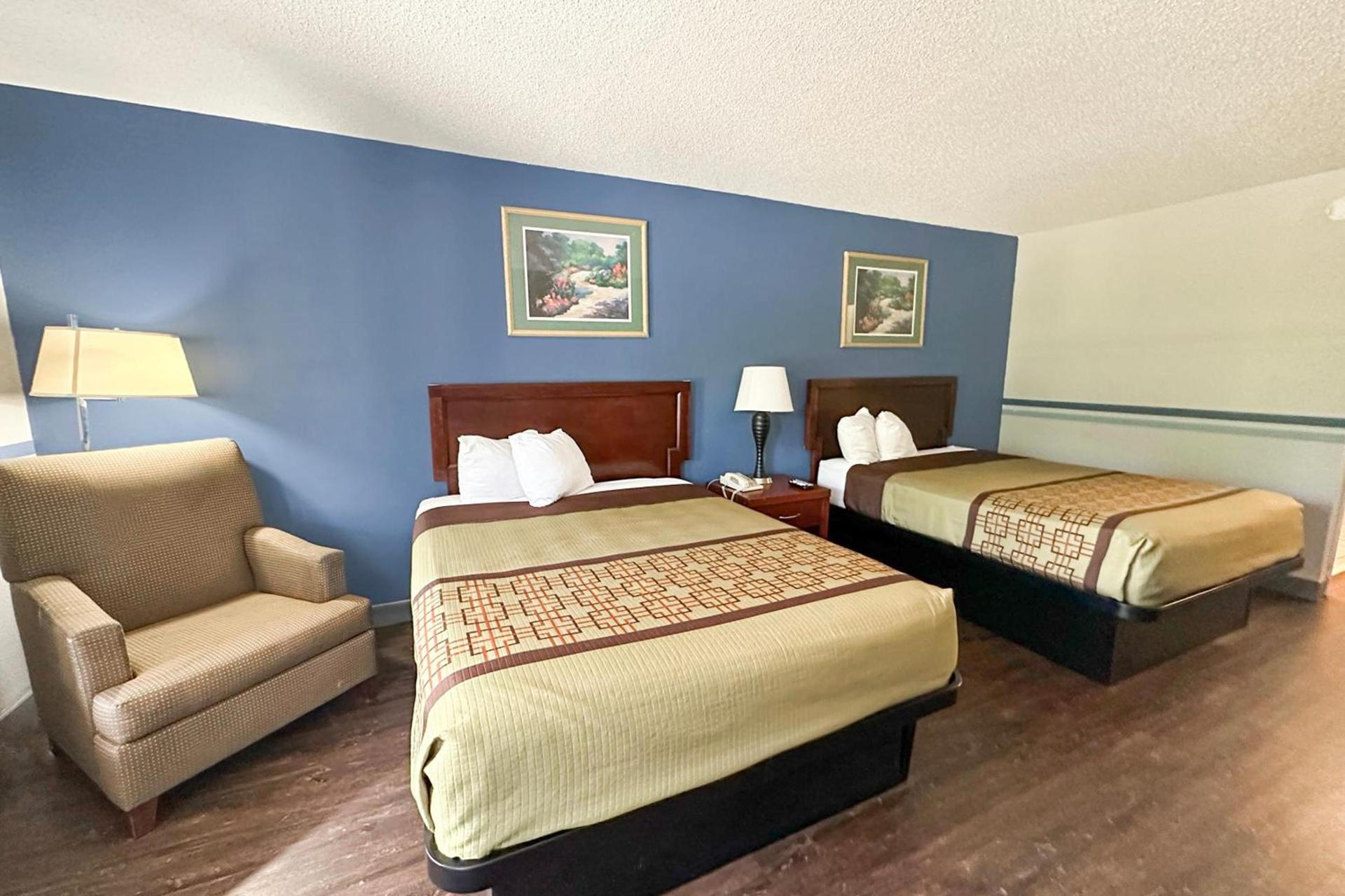 Executive Inn Ridgeway I-77 photo 9