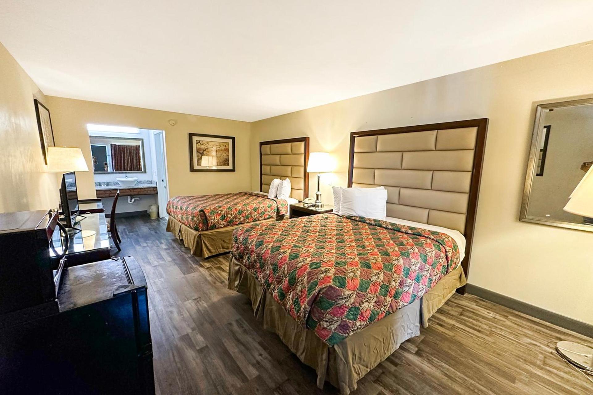 Executive Inn Ridgeway I-77 photo 16