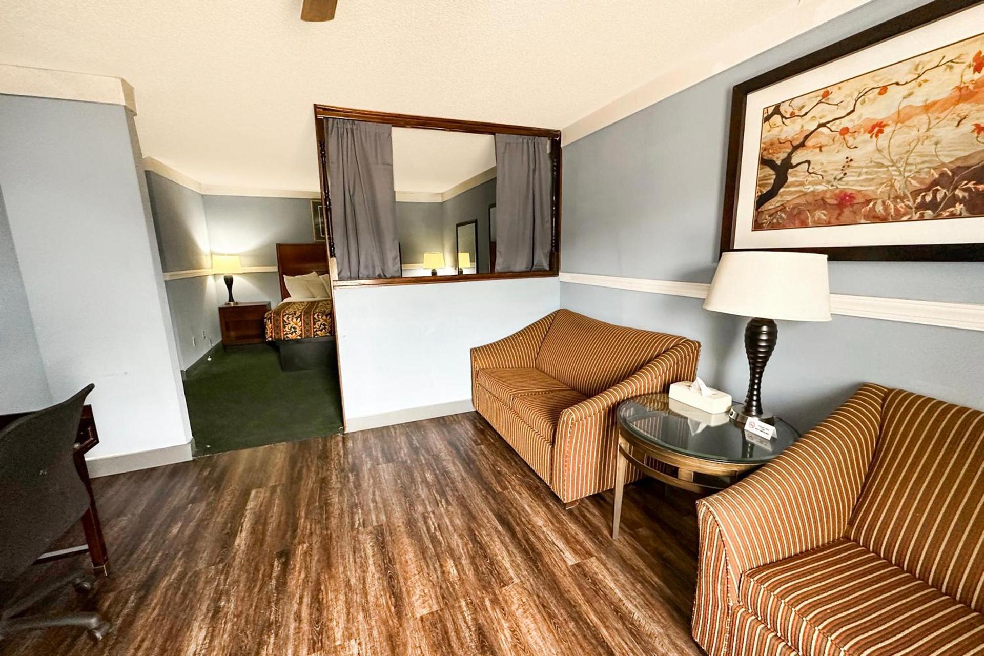 Executive Inn Ridgeway I-77 photo 21