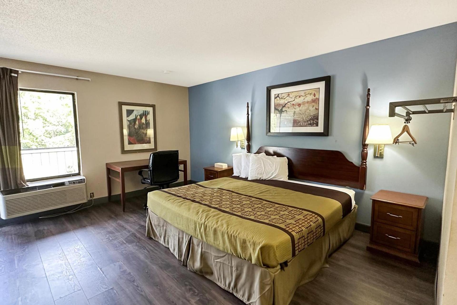 Executive Inn Ridgeway I-77 photo 25