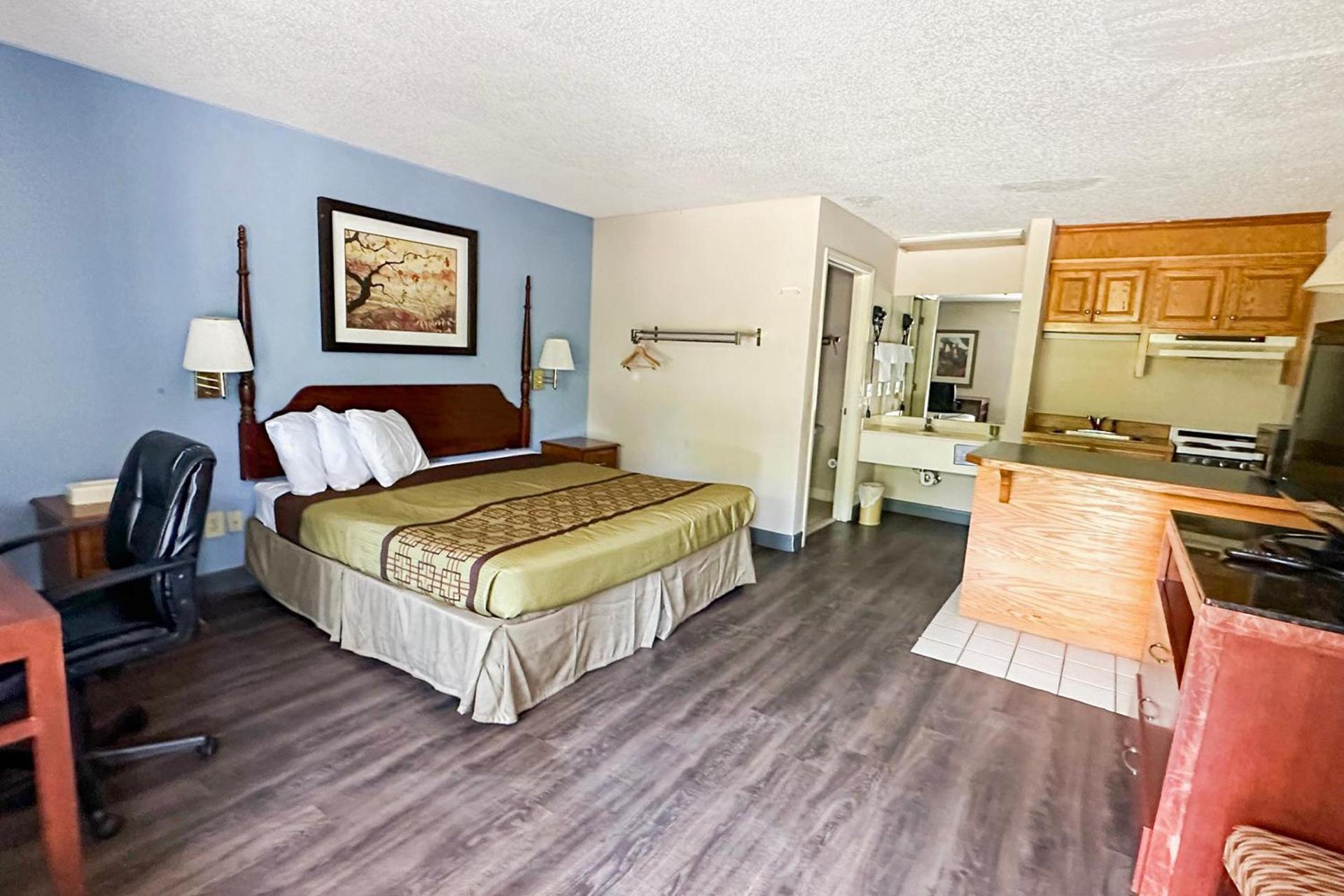 Executive Inn Ridgeway I-77 photo 27