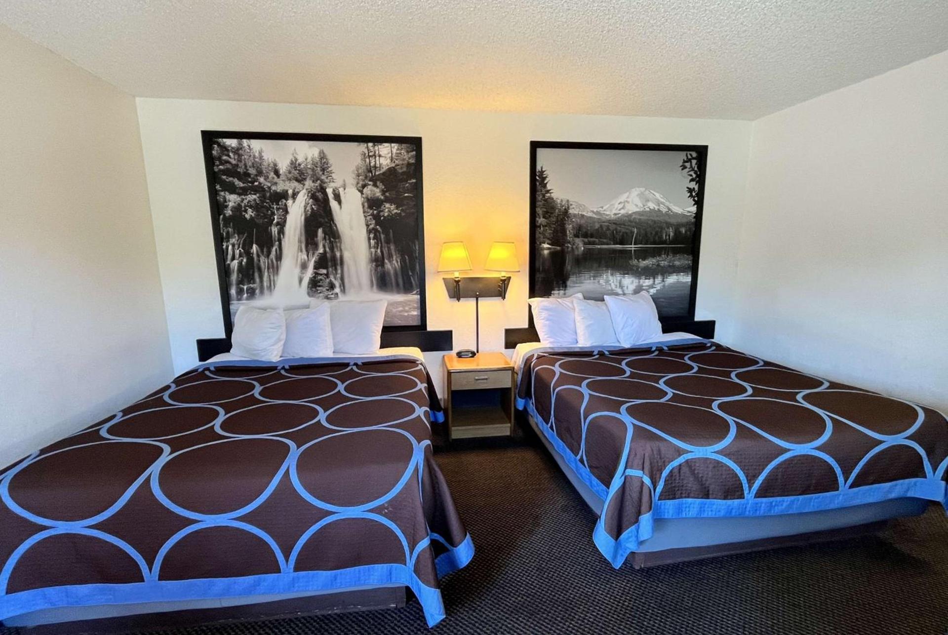 Super 8 by Wyndham Red Bluff photo 14