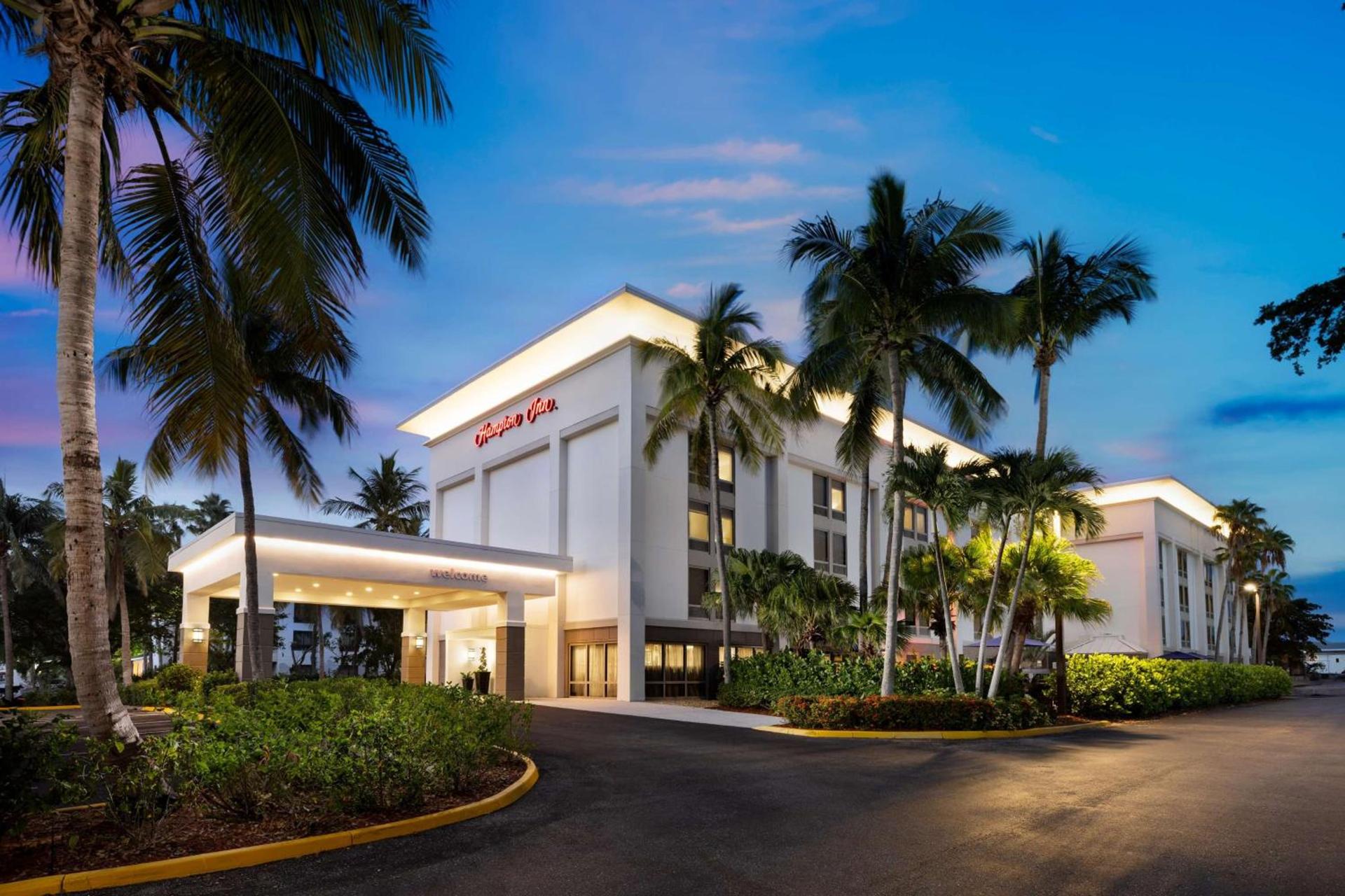 Hampton Inn Naples-Central photo 14
