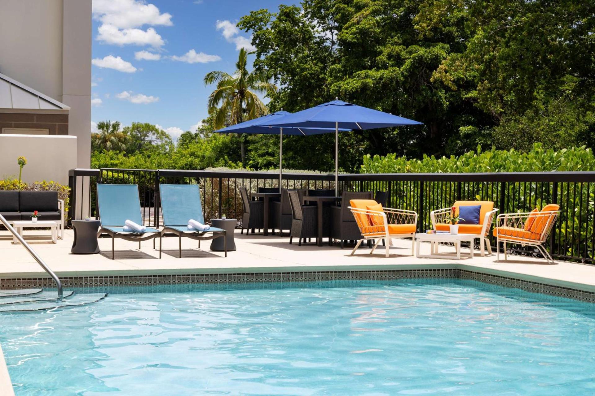 Hampton Inn Naples-Central photo 5