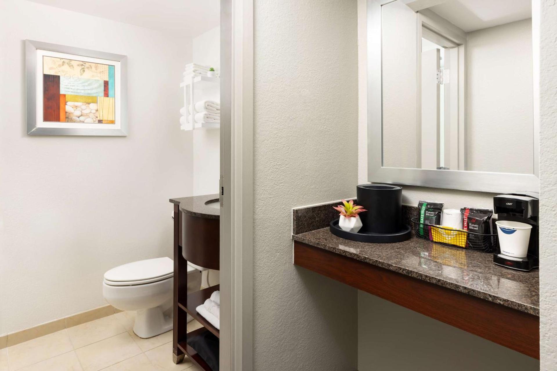 Hampton Inn Naples-Central photo 36