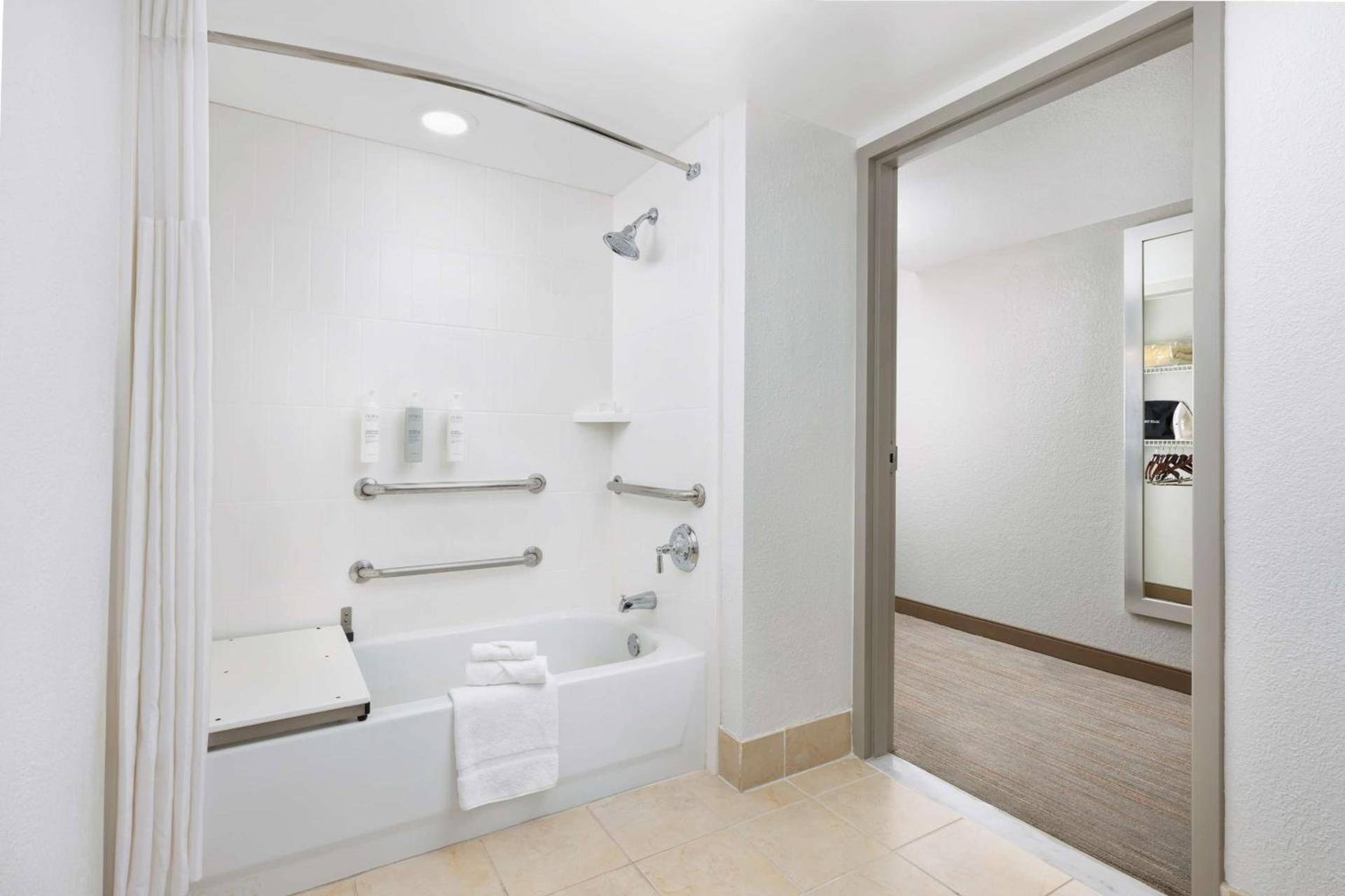 Hampton Inn Naples-Central photo 57
