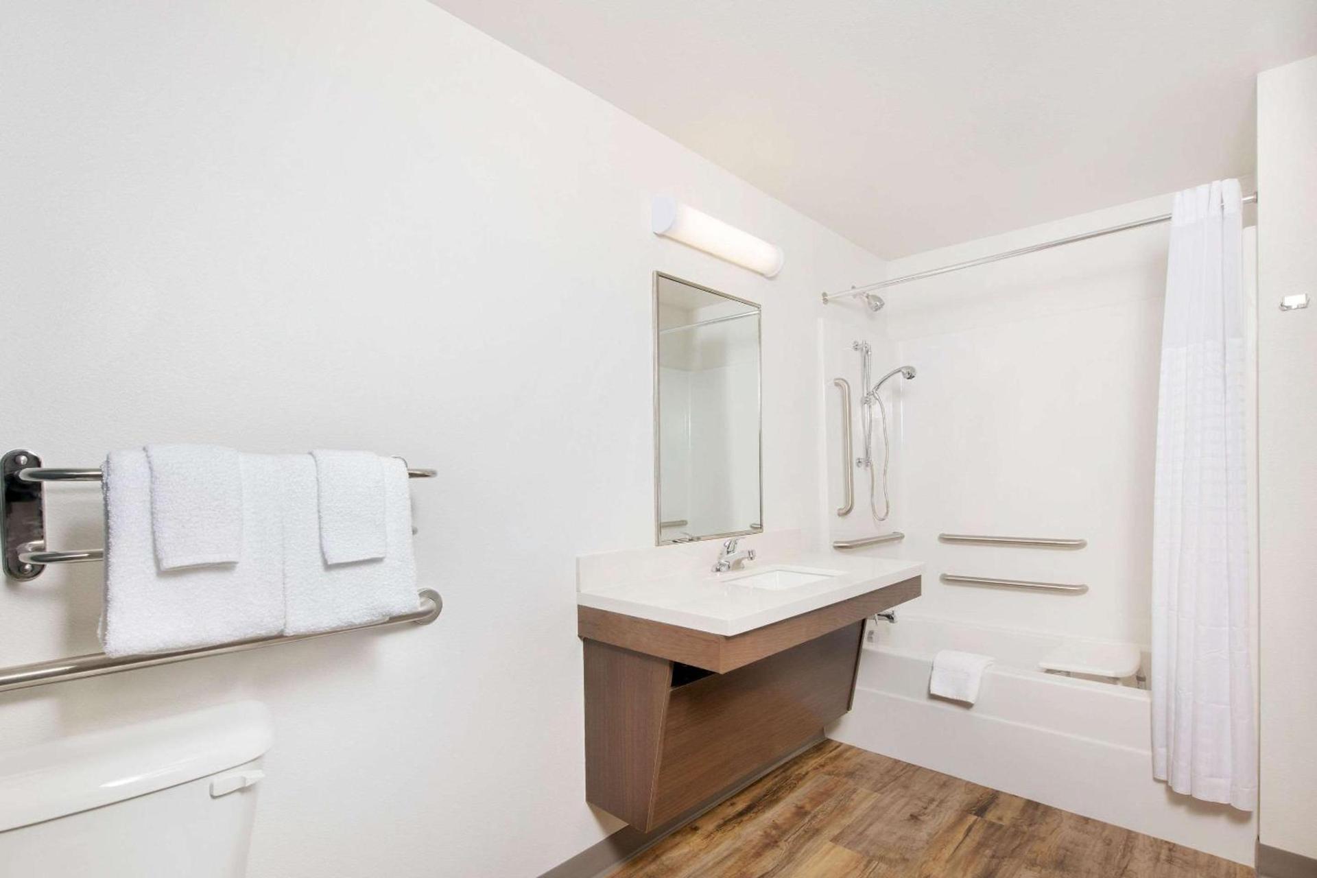 WoodSpring Suites Savannah Pooler photo 9