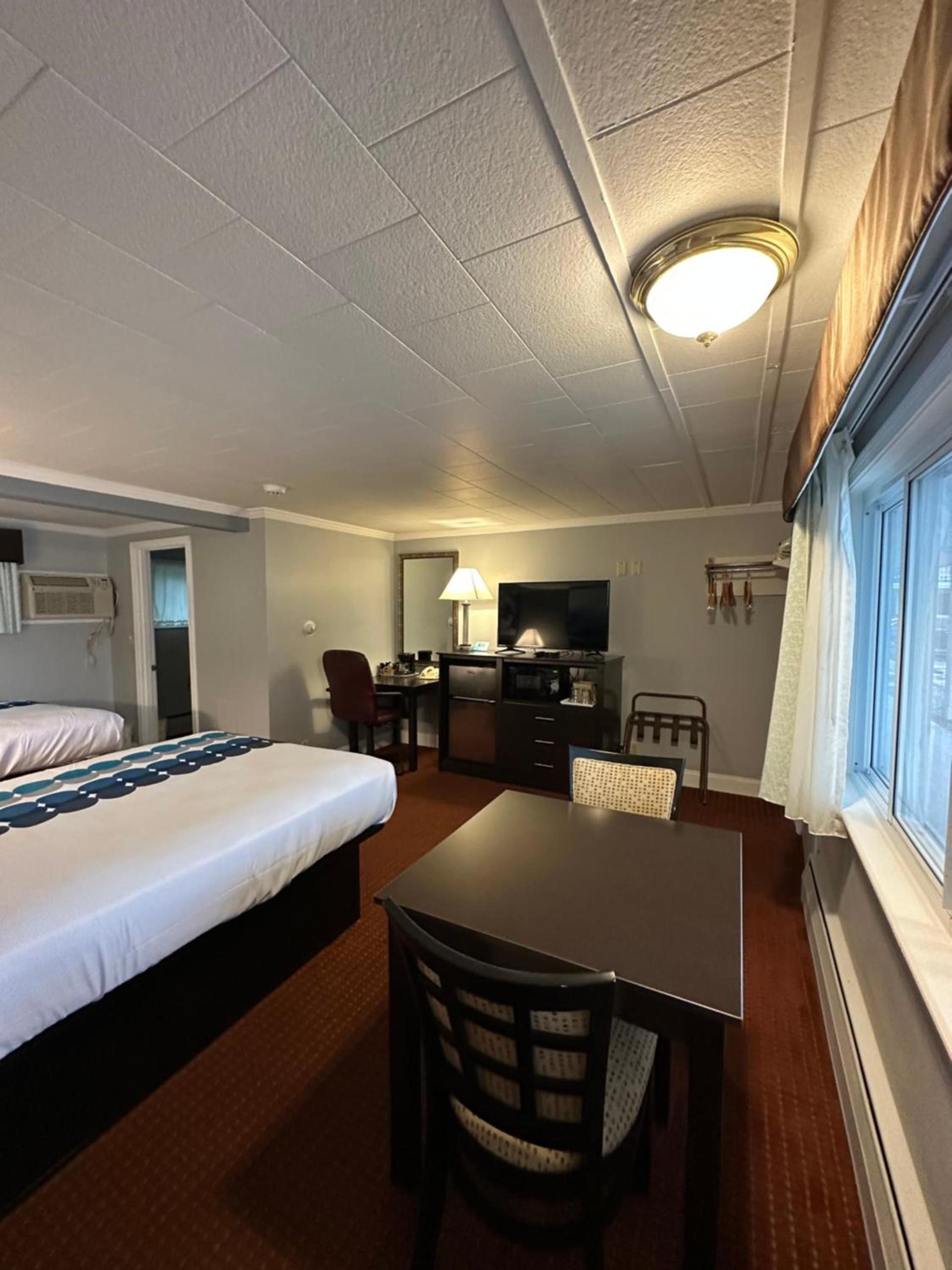 Rodeway Inn Orleans - Cape Cod photo 11