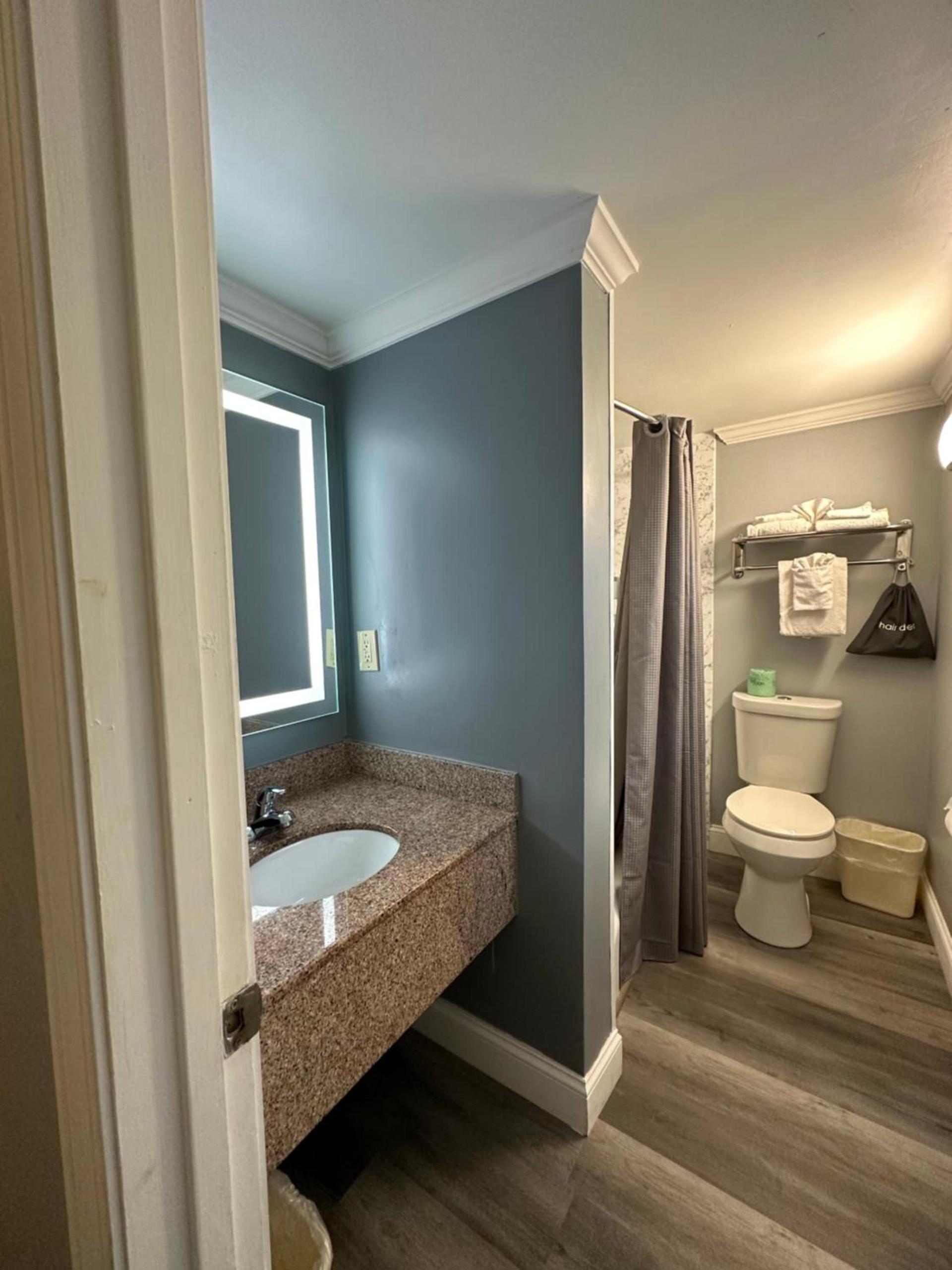 Rodeway Inn Orleans - Cape Cod photo 14