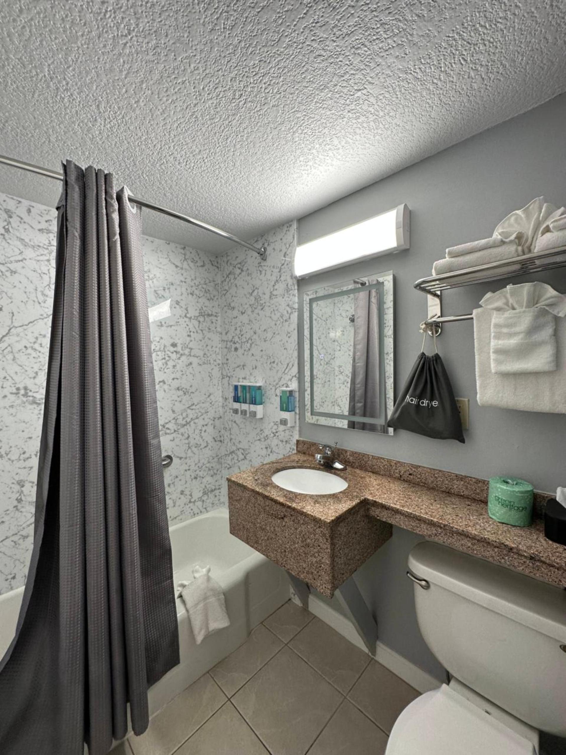 Rodeway Inn Orleans - Cape Cod photo 19