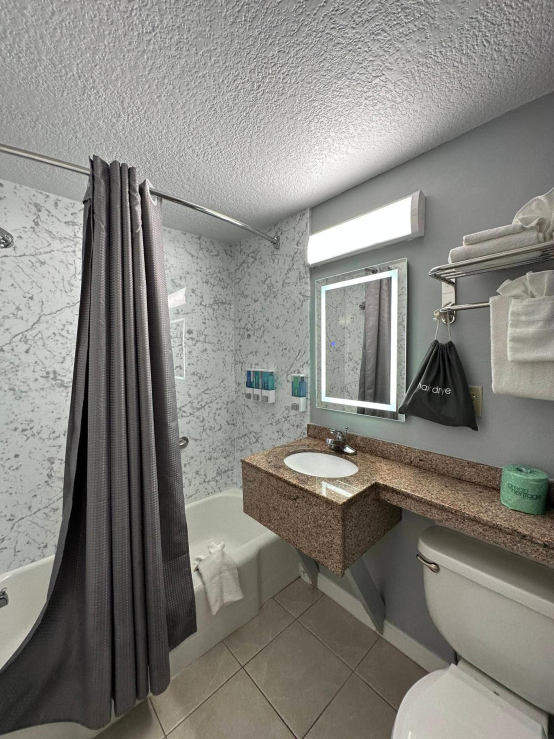 Rodeway Inn Orleans - Cape Cod photo 24