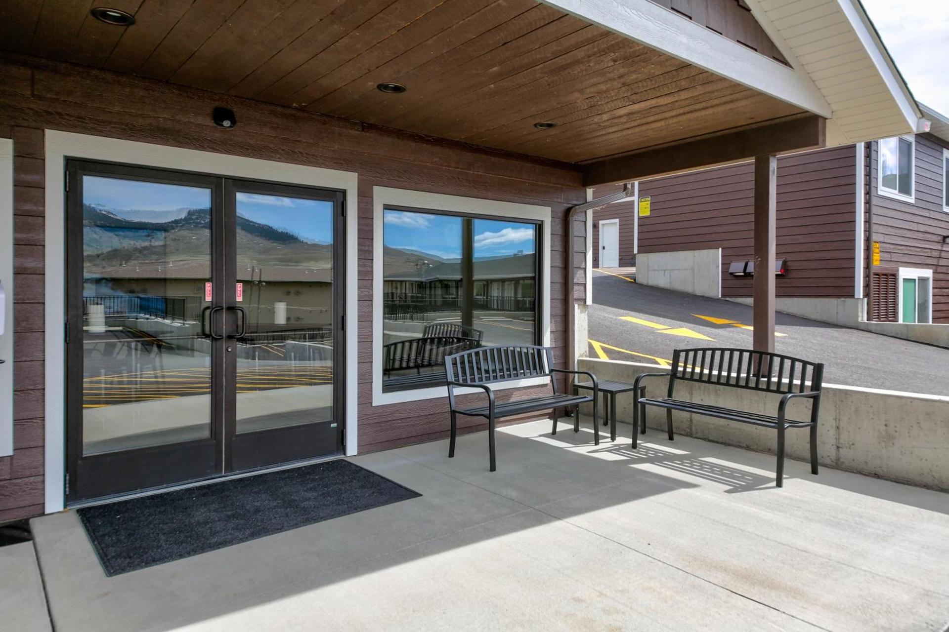 Roosevelt Hotel & Cabins - Yellowstone photo 15