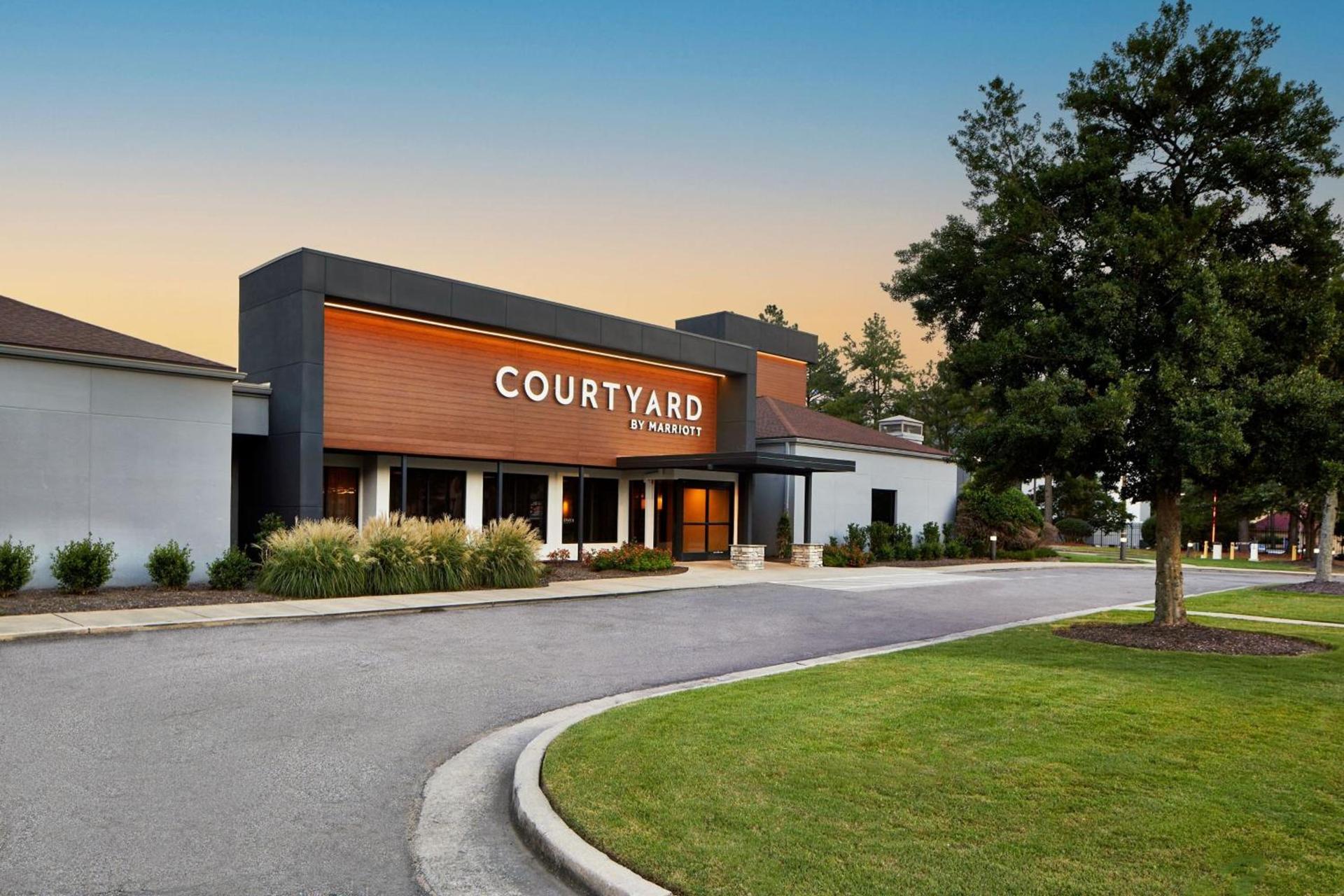 Courtyard by Marriott Memphis East/Park Avenue photo 1
