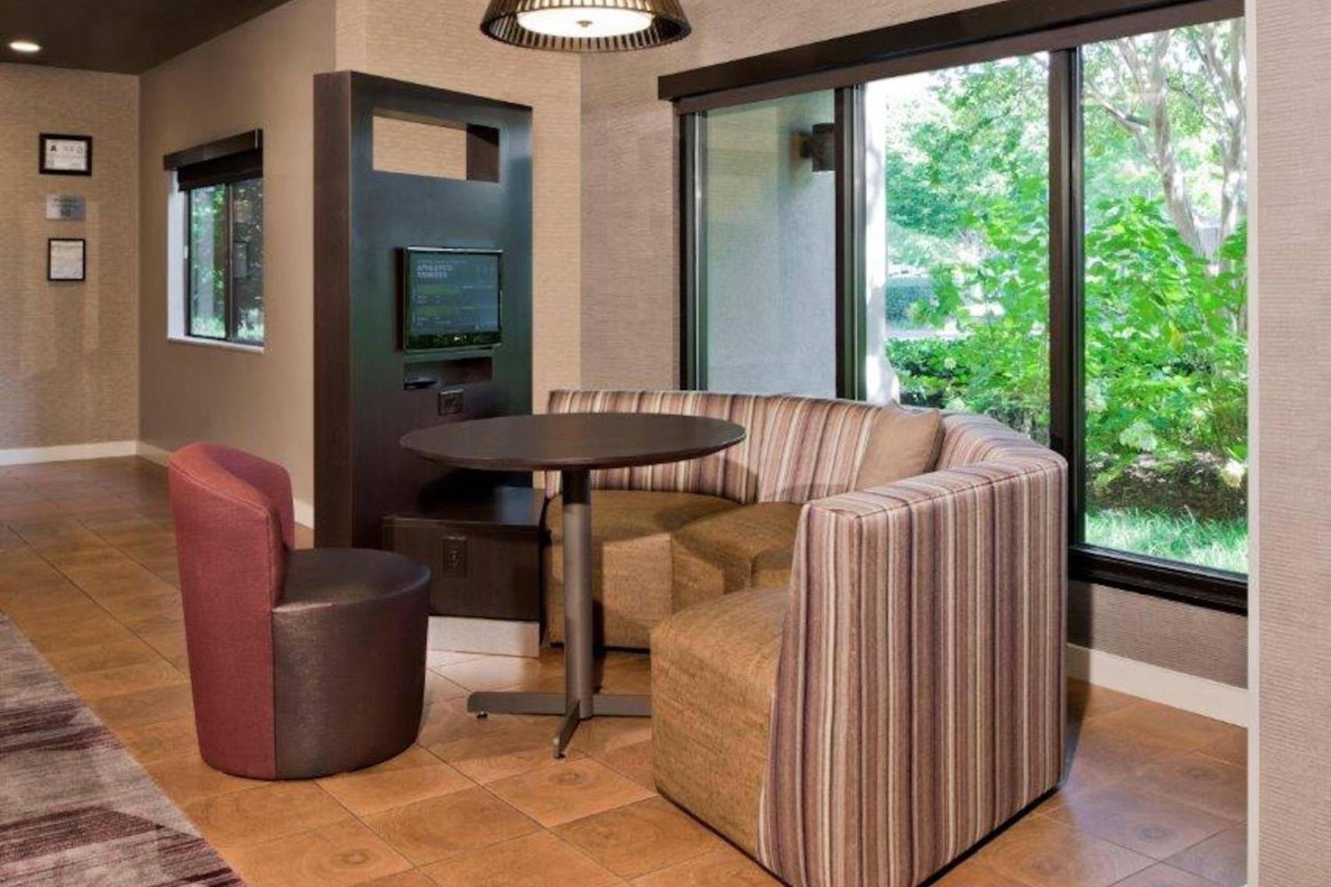 Courtyard by Marriott Charlotte Ballantyne photo 41