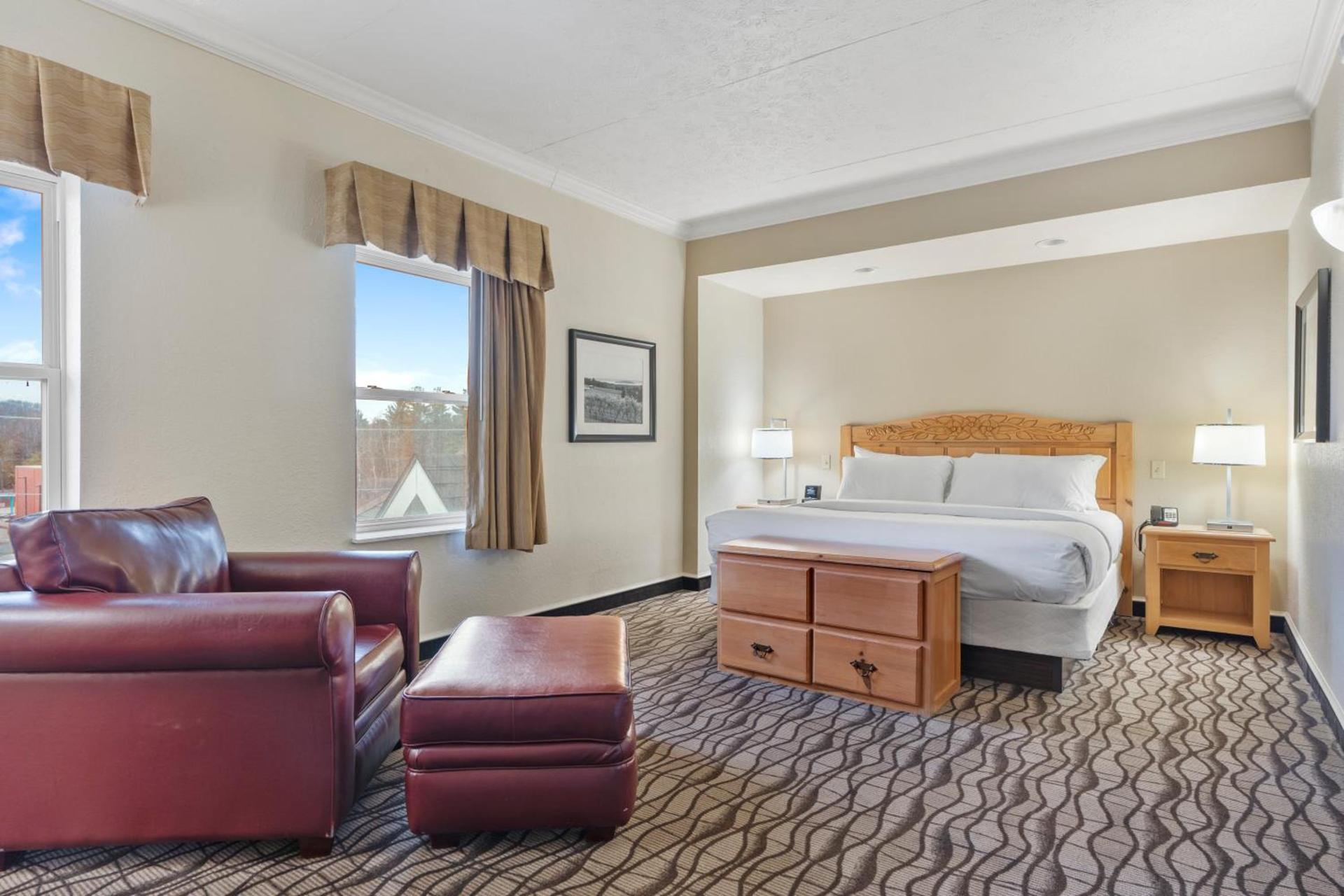 Cherry Tree Inn & Suites photo 91