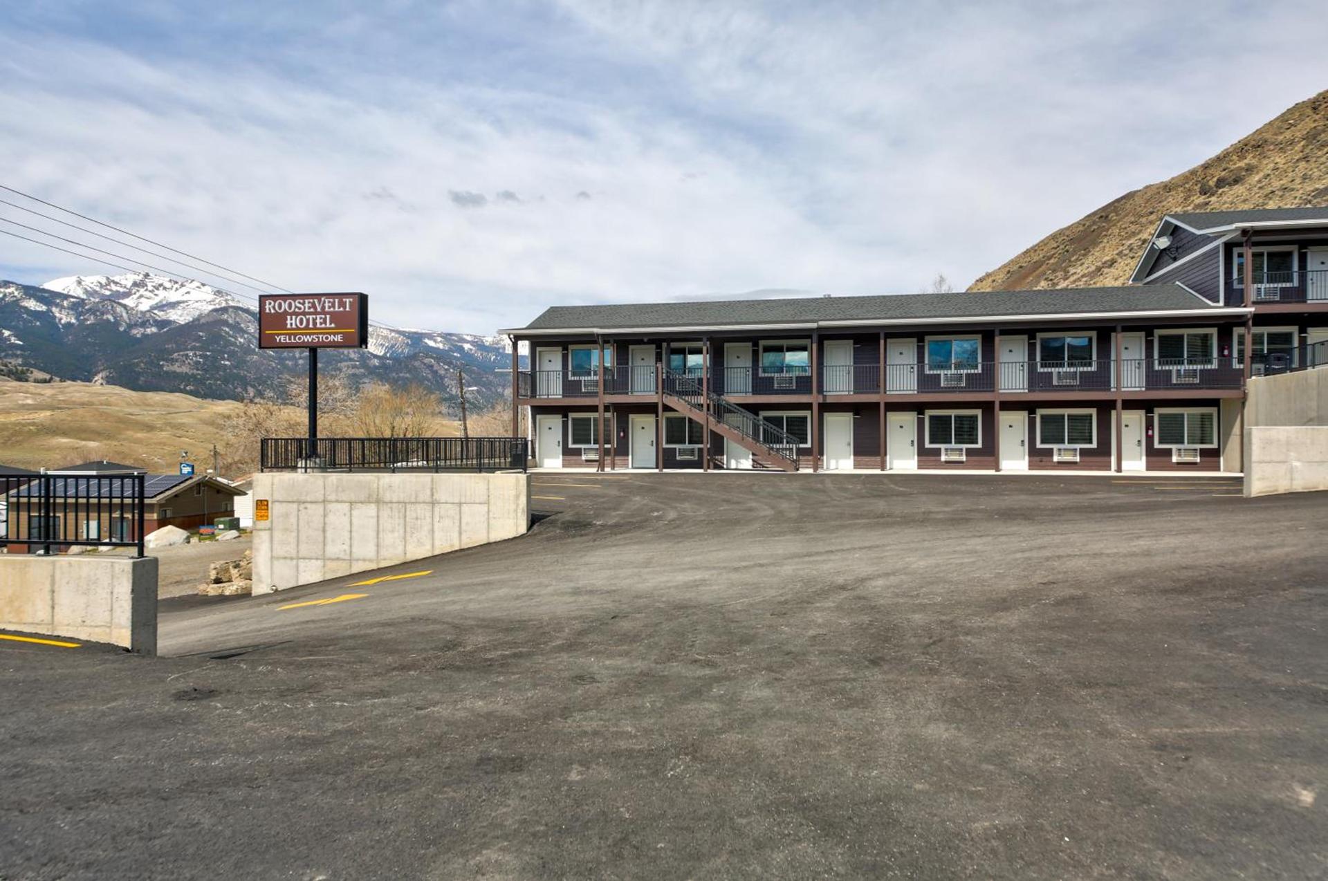 Roosevelt Hotel & Cabins - Yellowstone photo 33