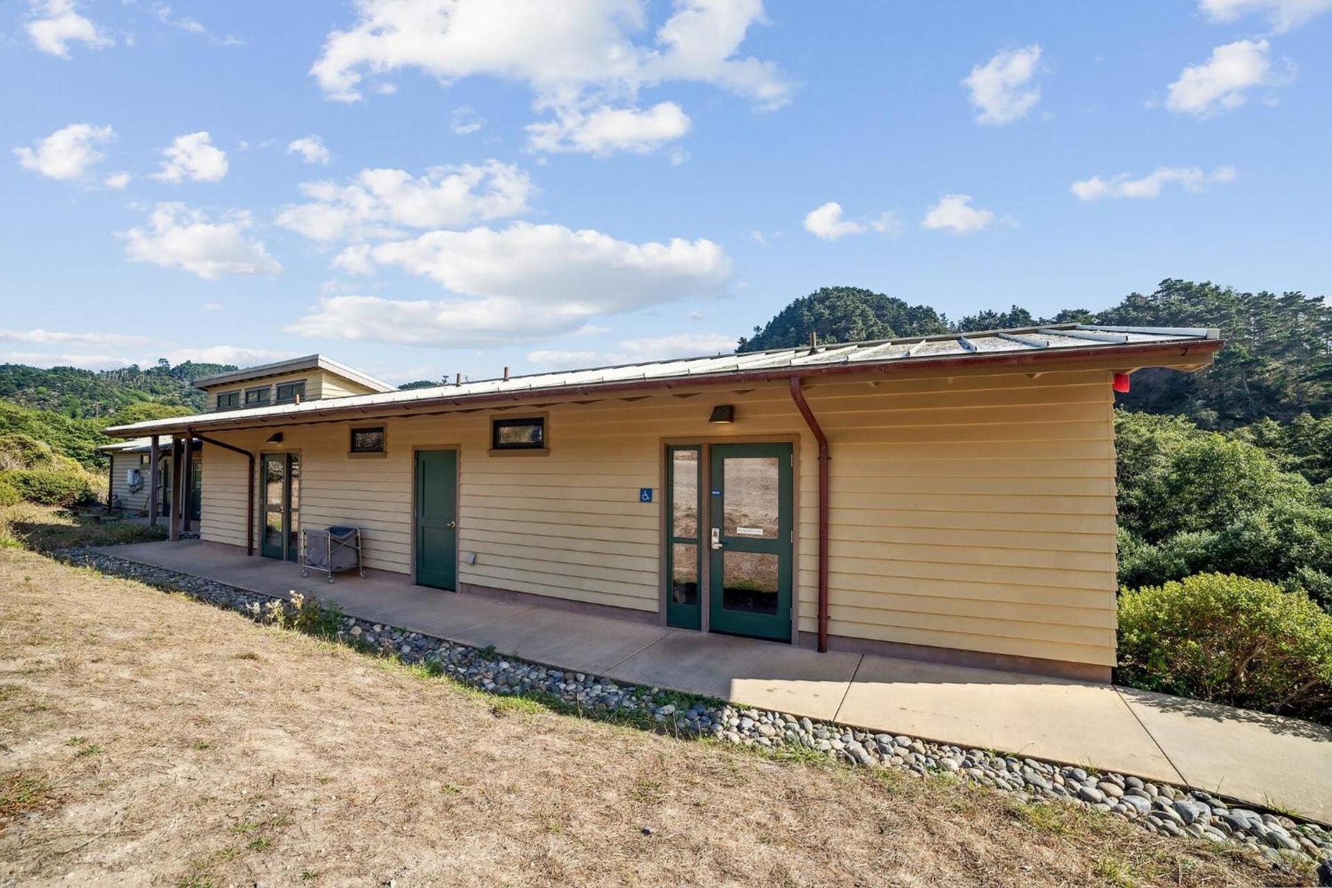 Limantour Lodge photo 6