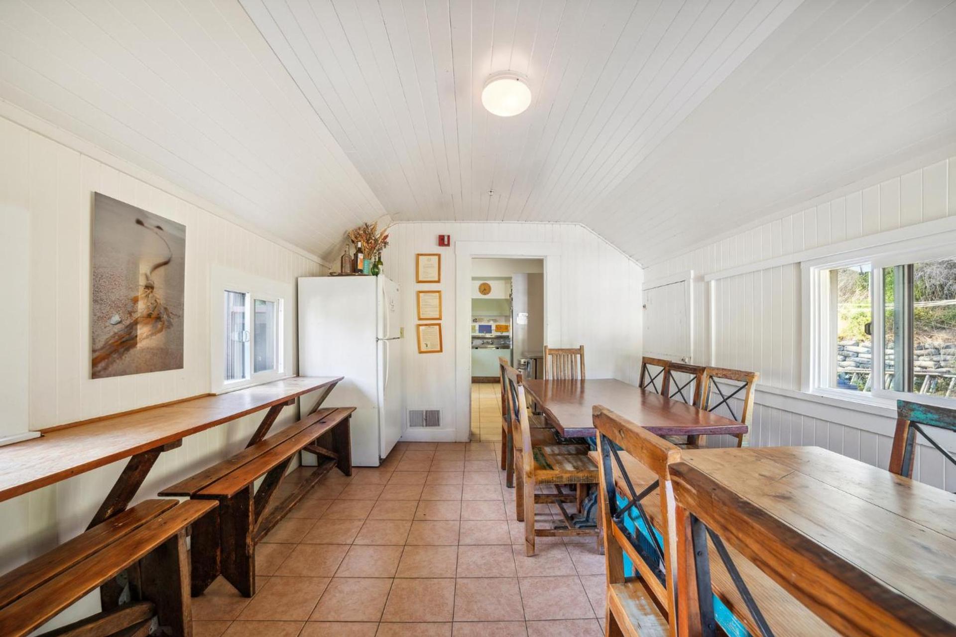 Limantour Lodge photo 27