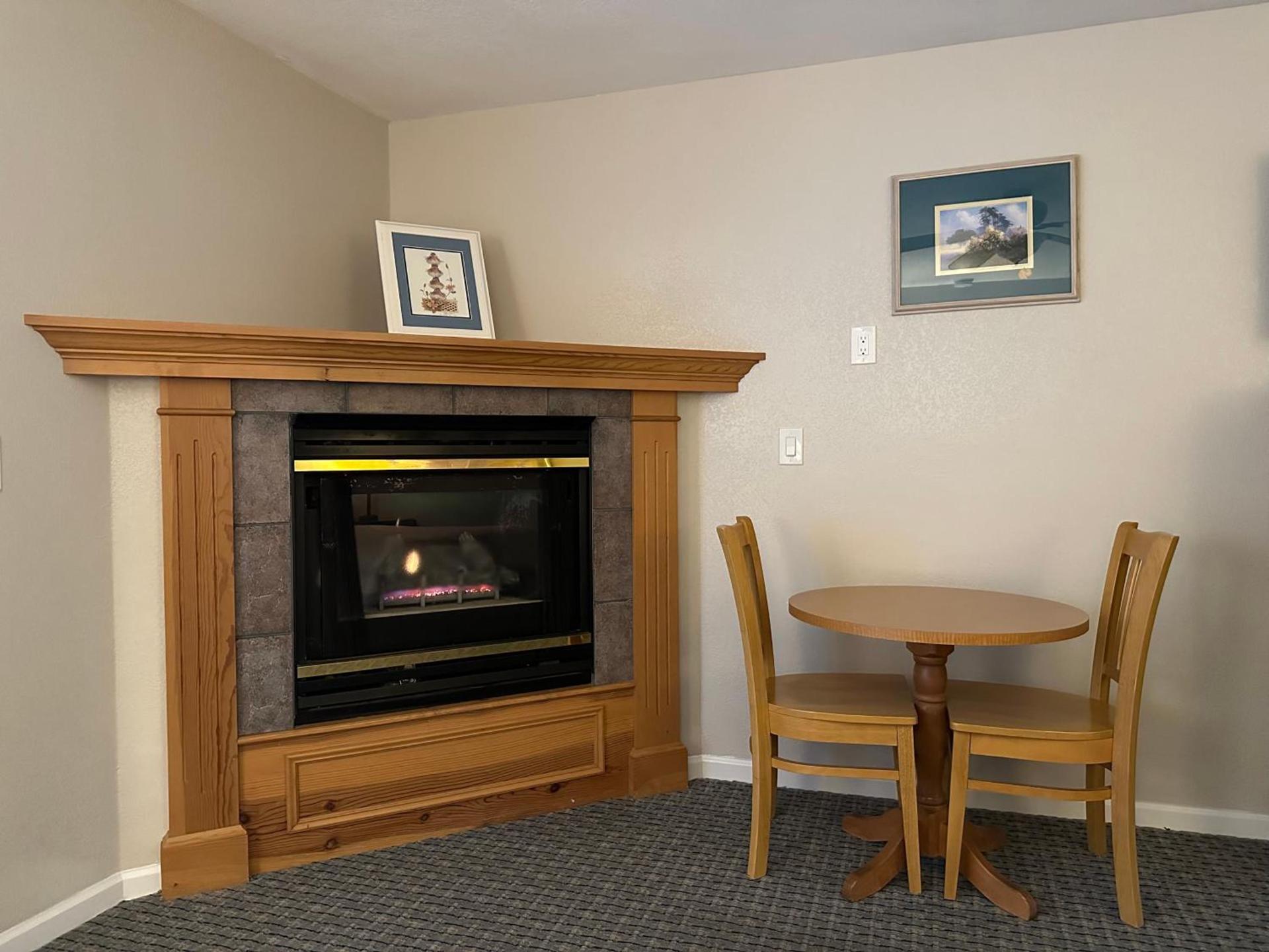 Bluebird Inn photo 19