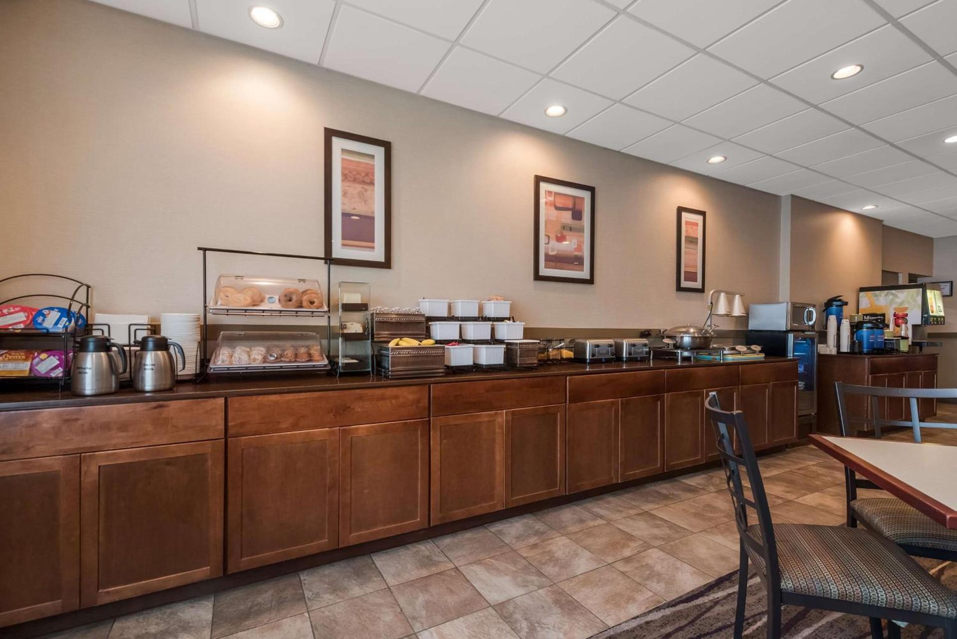 Best Western Philadelphia South - West Deptford Inn photo 25