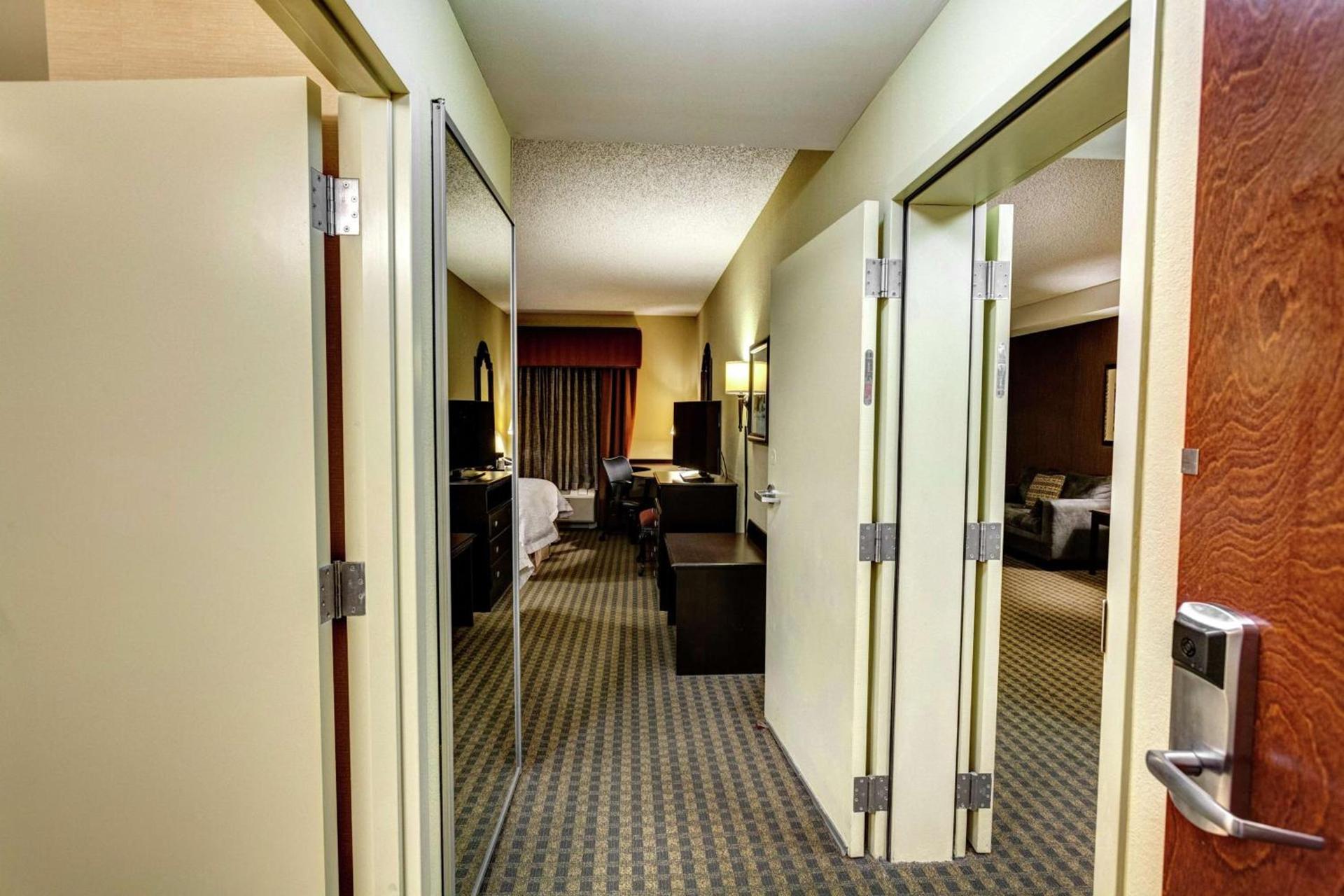 Hampton Inn & Suites Chadds Ford photo 25