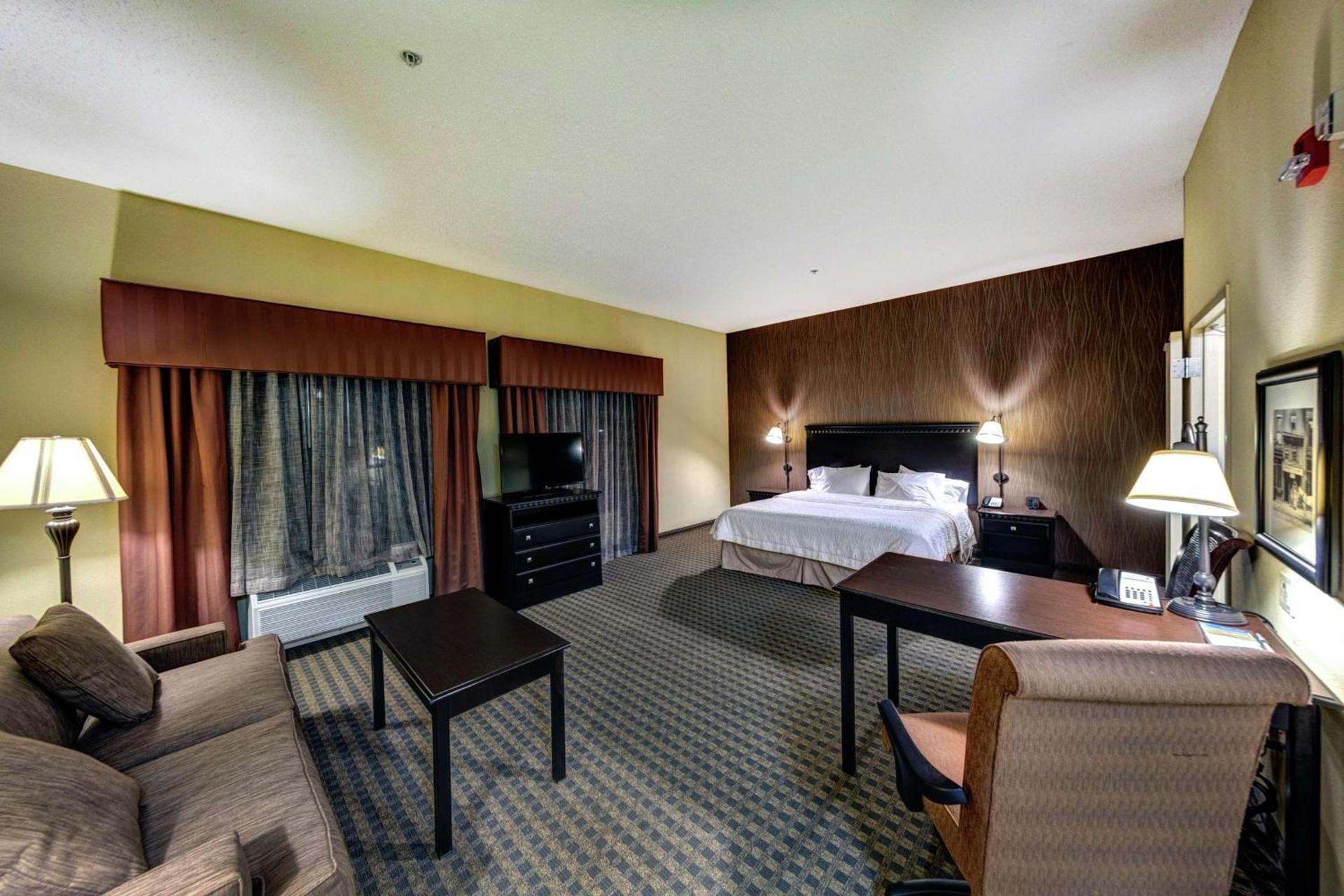 Hampton Inn & Suites Chadds Ford photo 30