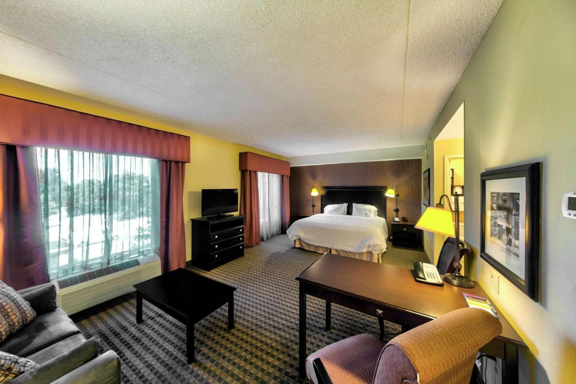 Hampton Inn & Suites Chadds Ford photo 31