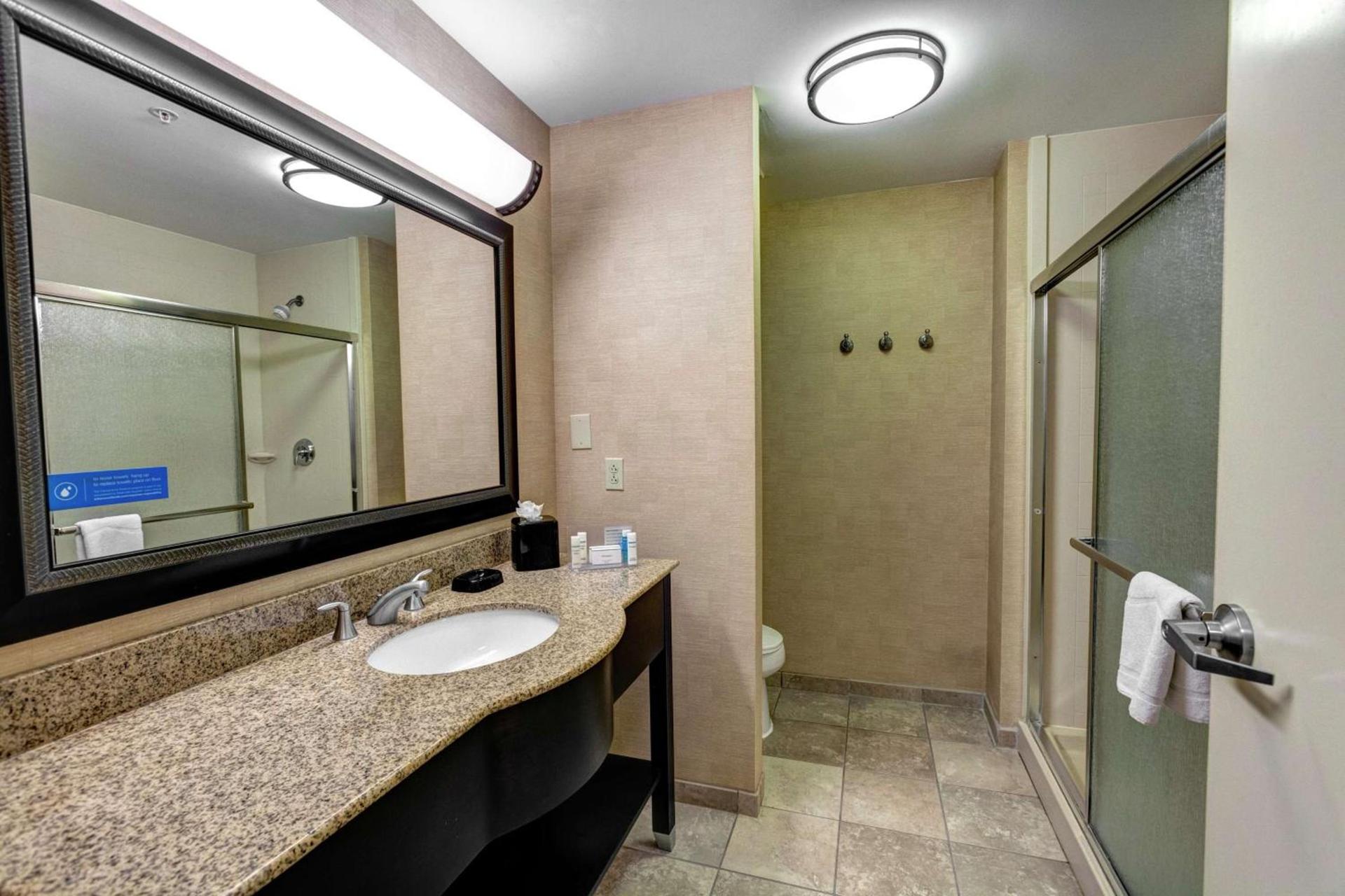 Hampton Inn & Suites Chadds Ford photo 36