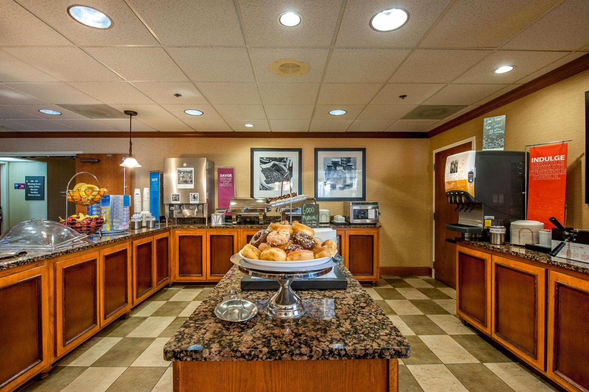 Hampton Inn Bowling Green KY photo 18