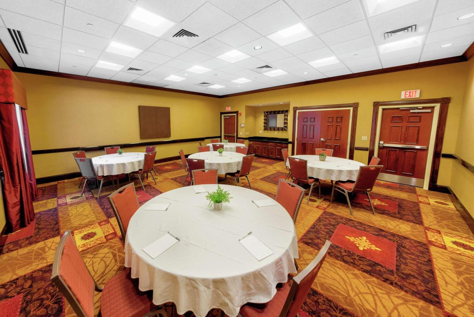 Hampton Inn & Suites Chadds Ford photo 39