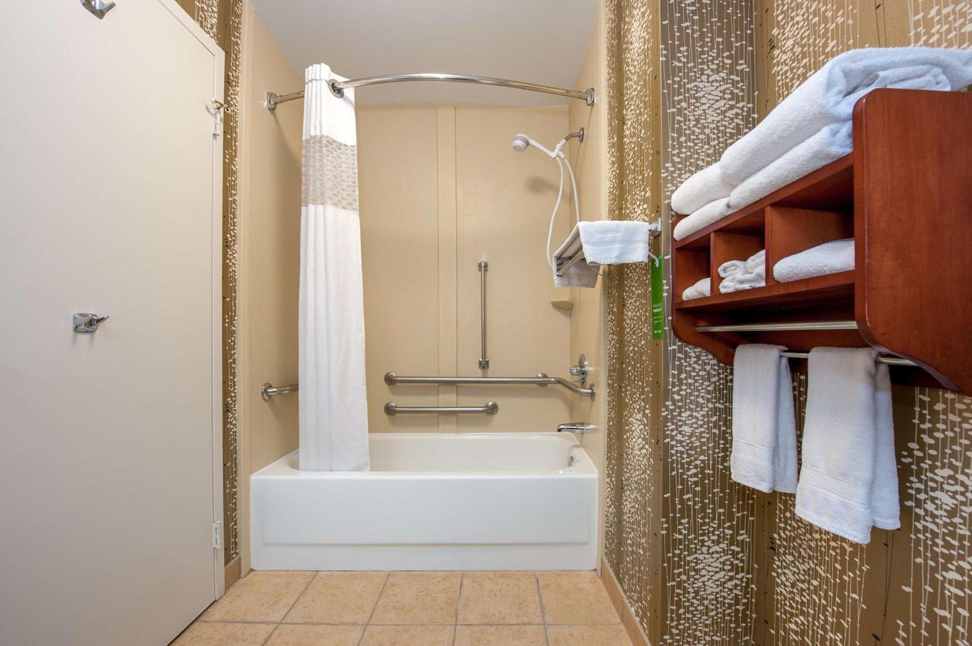 Hampton Inn Bowling Green KY photo 21