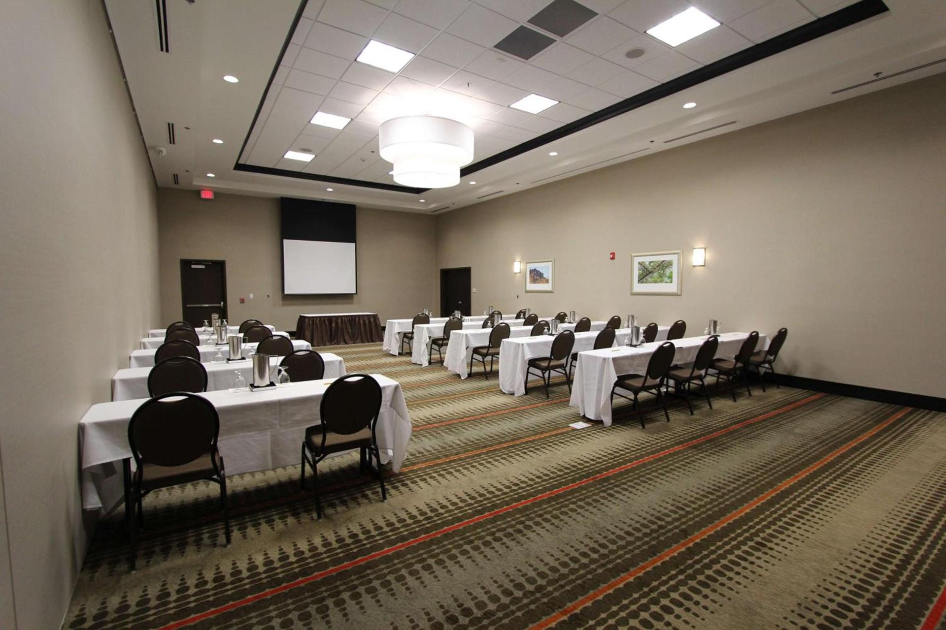 Hilton Garden Inn Findlay photo 35