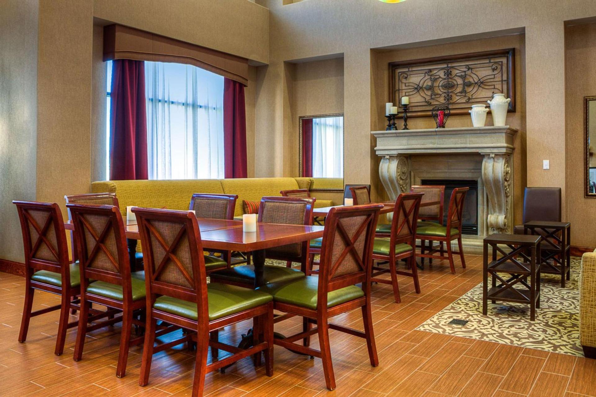 Hampton Inn & Suites Mountain Home photo 7