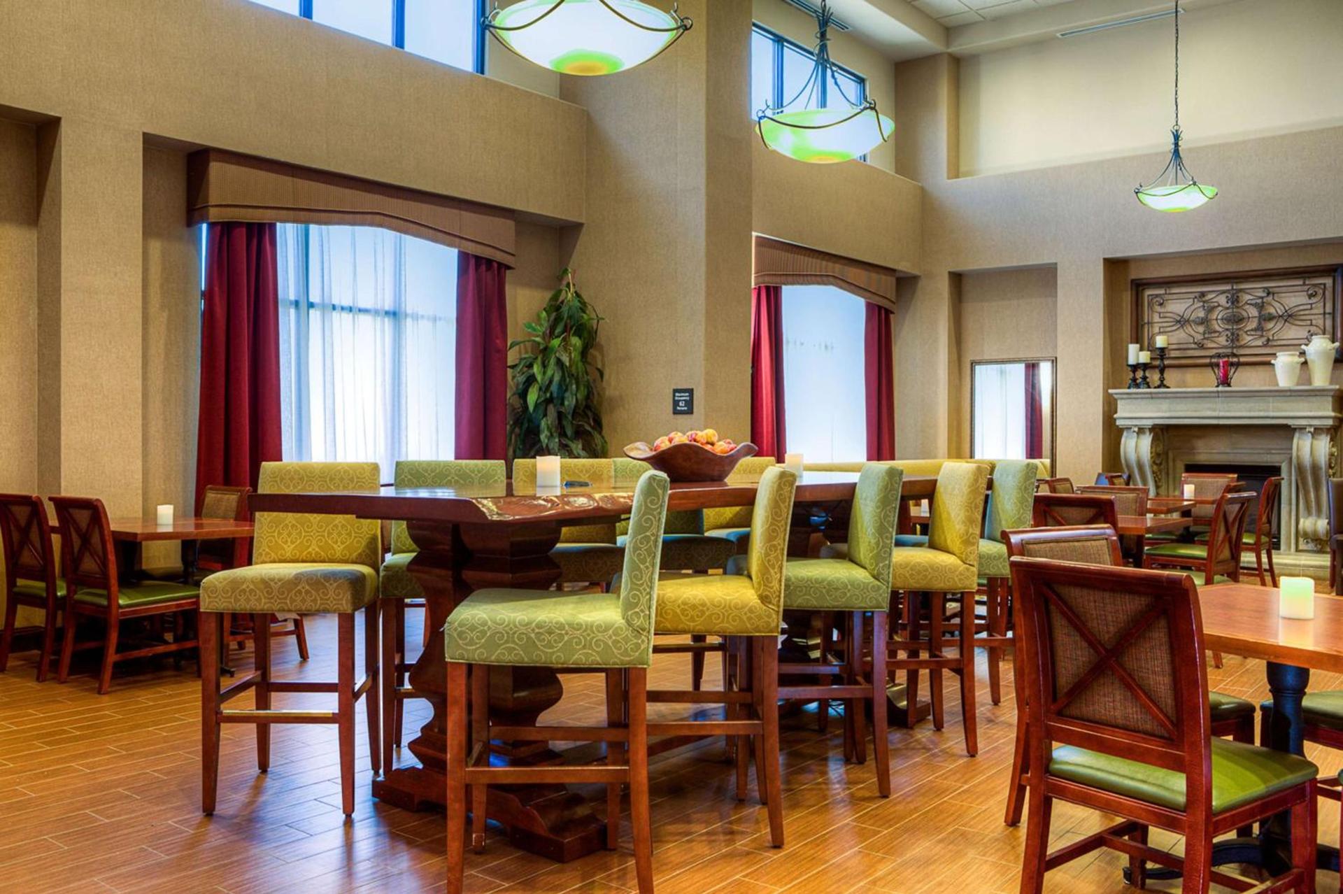 Hampton Inn & Suites Mountain Home photo 8