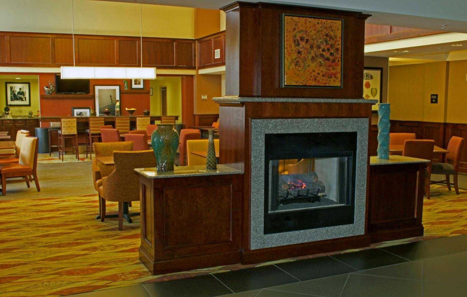 Hampton Inn & Suites Norfolk-Airport photo 4
