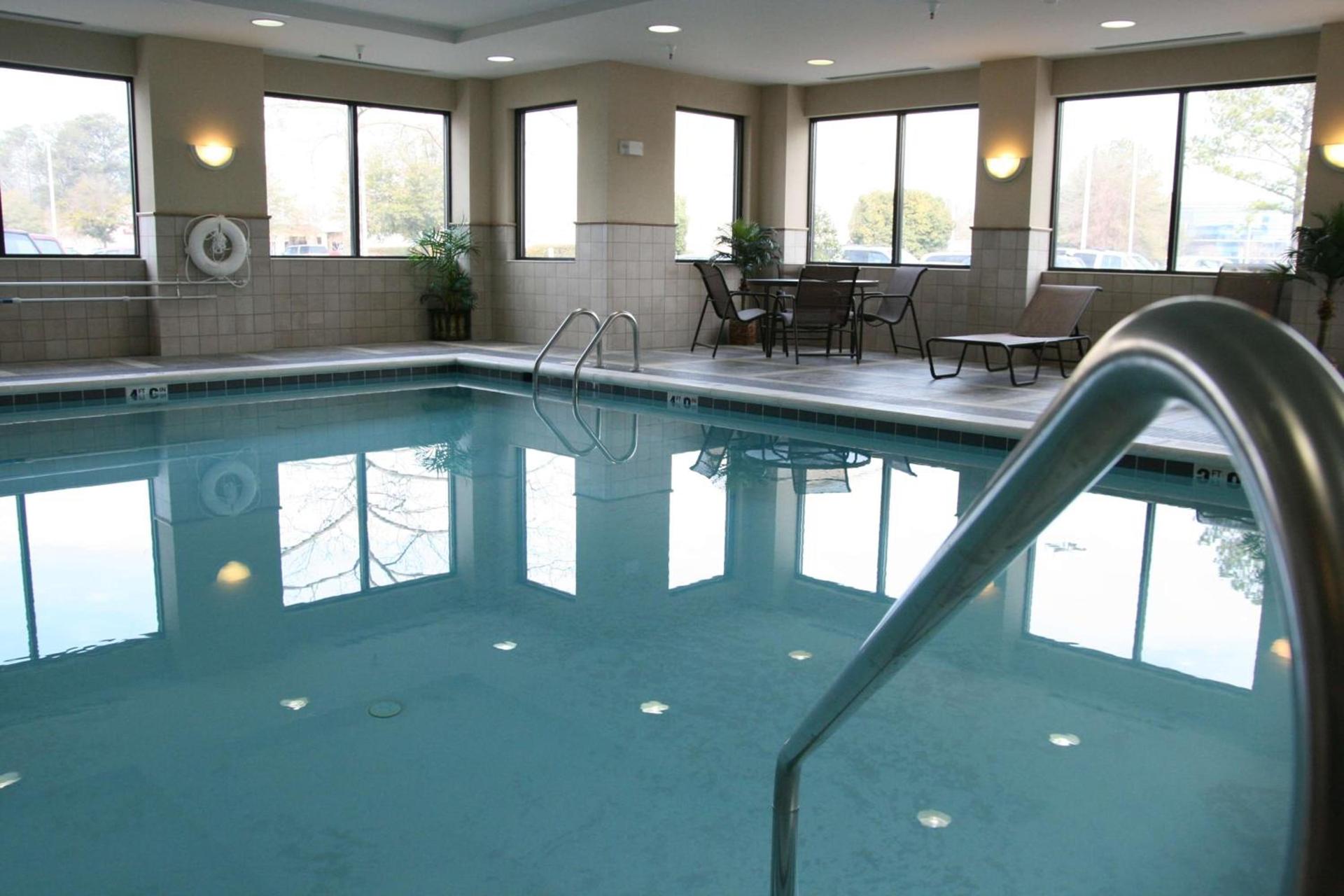 Hampton Inn & Suites Norfolk-Airport photo 5