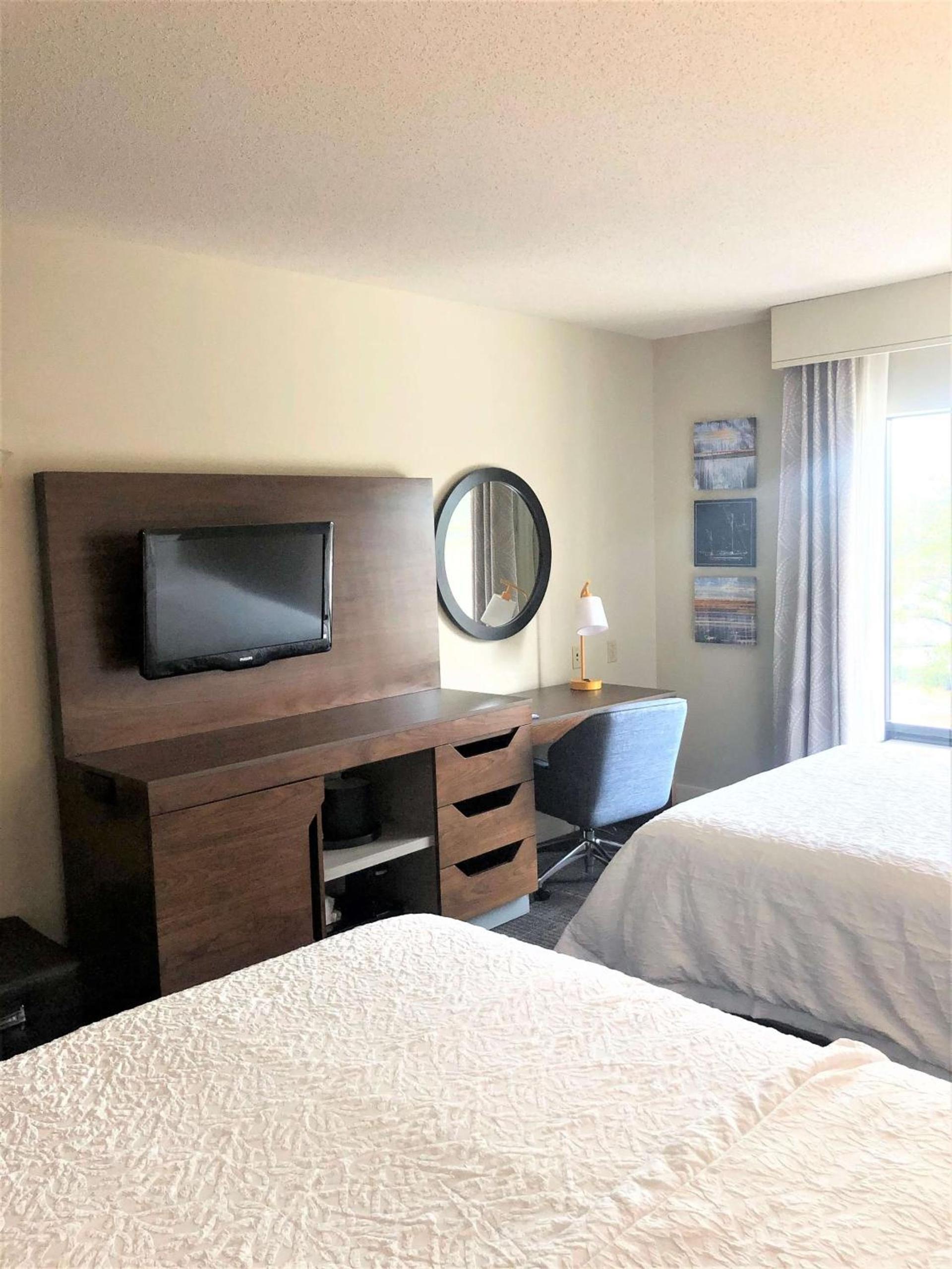 Hampton Inn & Suites Norfolk-Airport photo 17