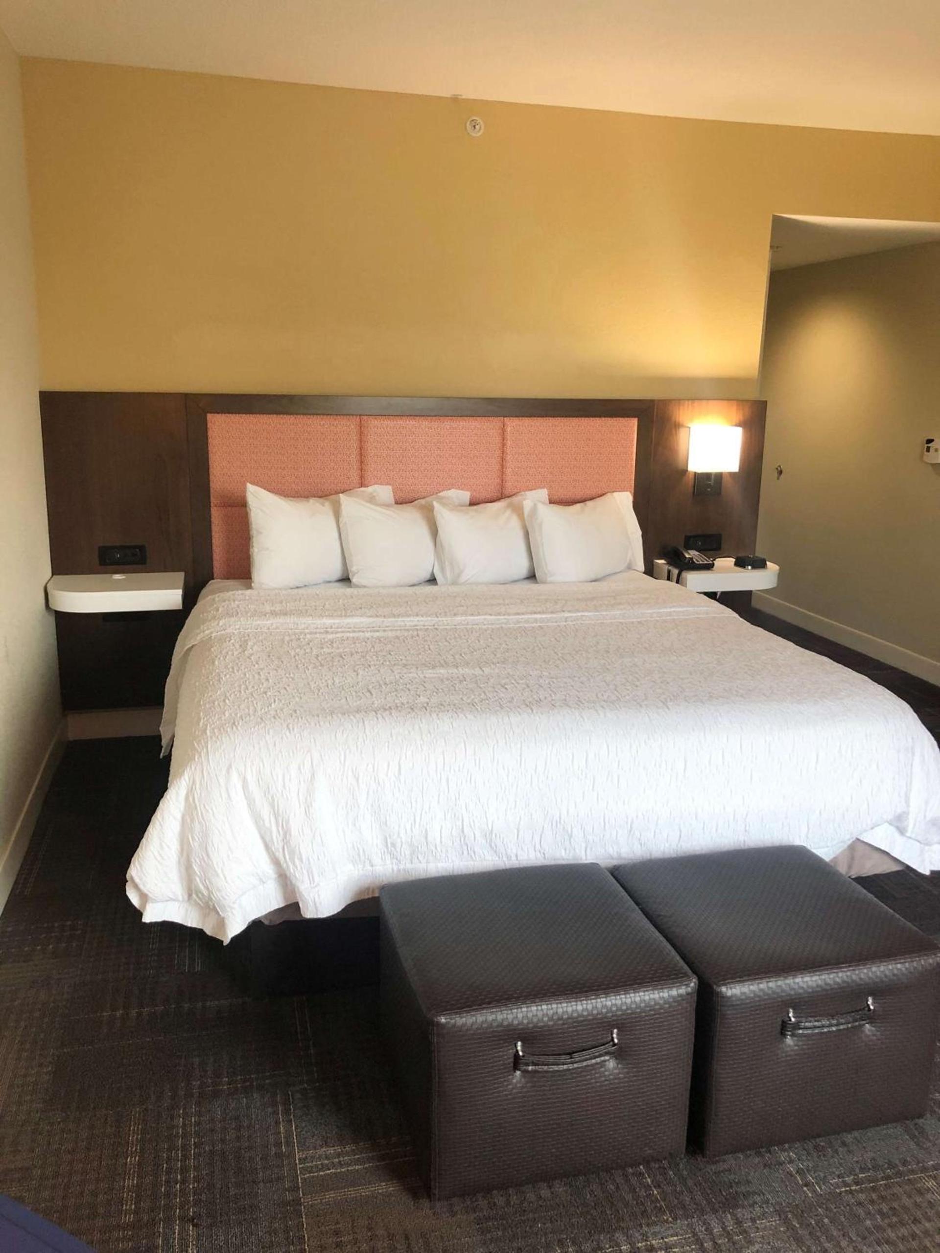 Hampton Inn & Suites Norfolk-Airport photo 21