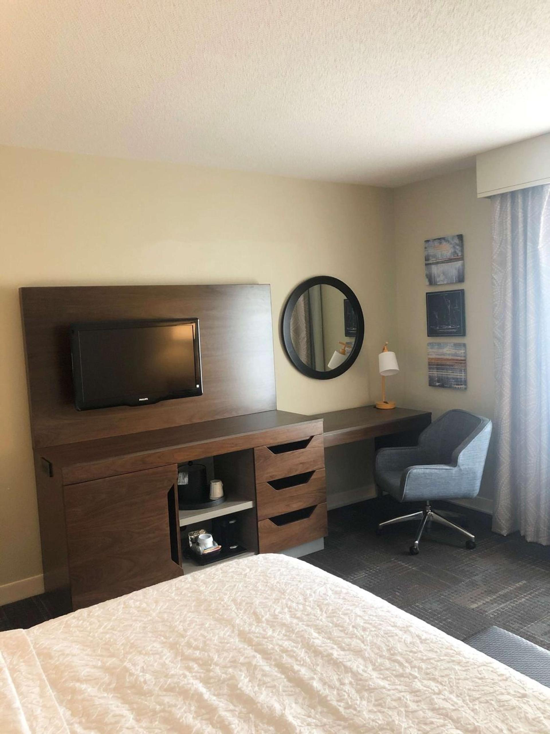 Hampton Inn & Suites Norfolk-Airport photo 23