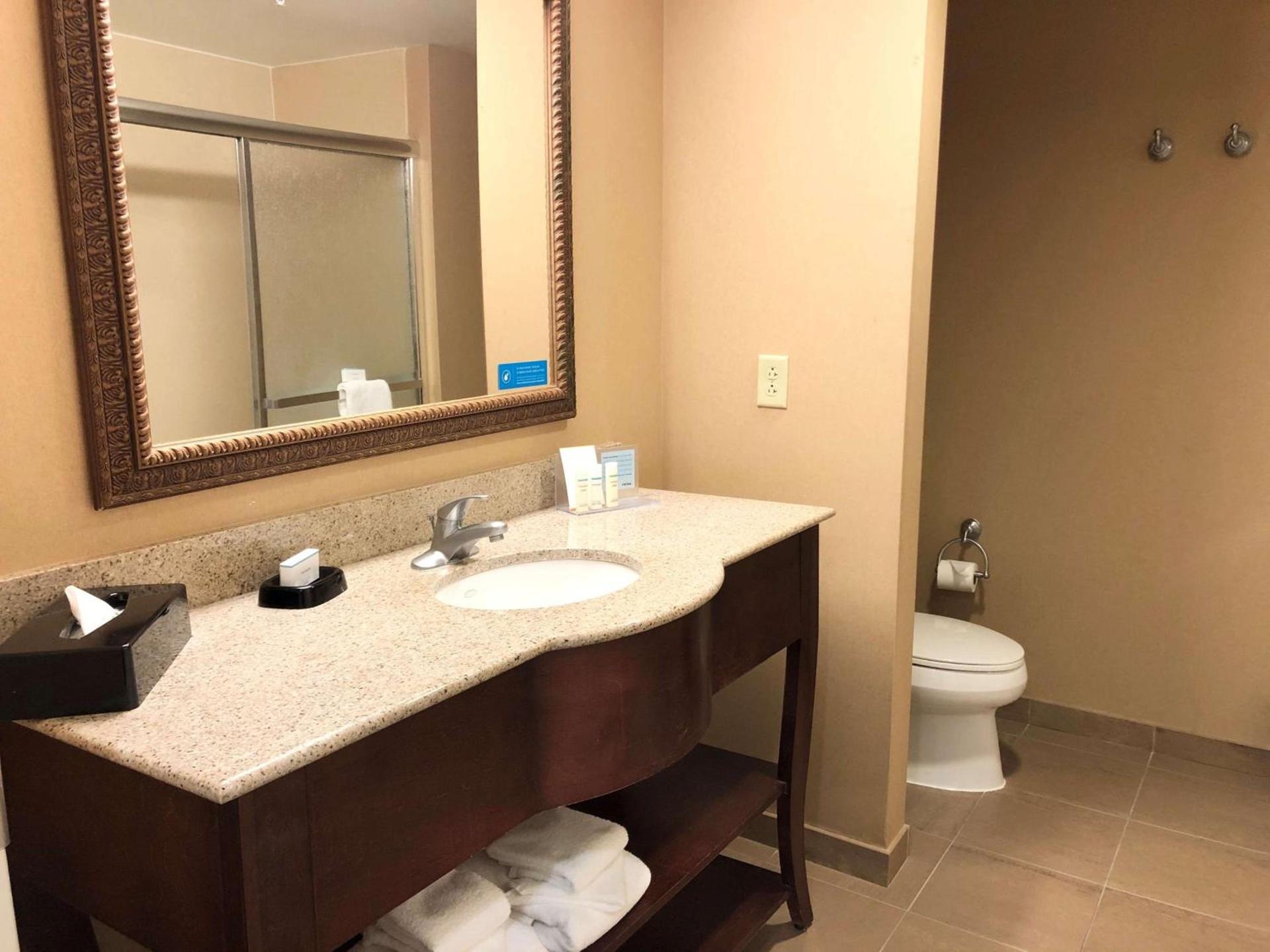 Hampton Inn & Suites Norfolk-Airport photo 26