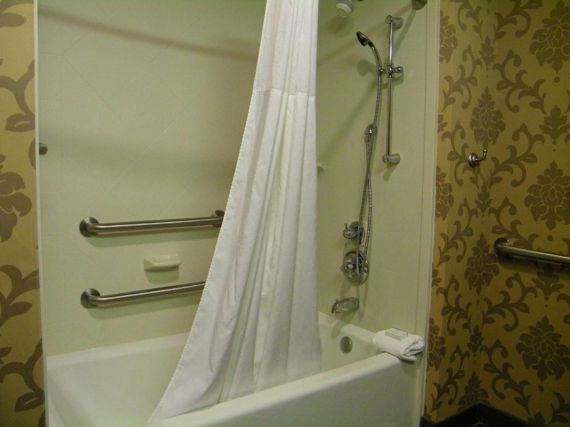 Hampton Inn and Suites Hope photo 17