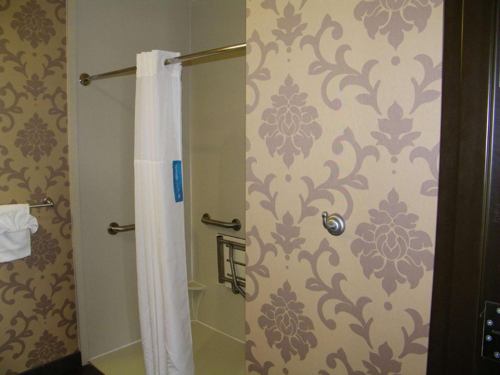 Hampton Inn and Suites Hope photo 18